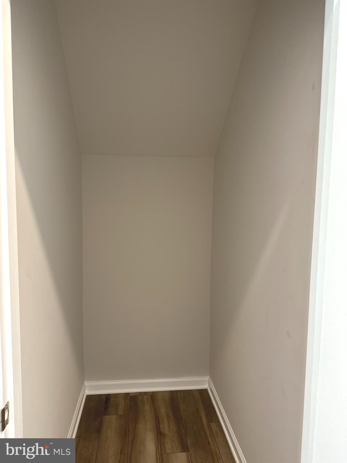 RED CLOVER MEADOWS - Residential Lease