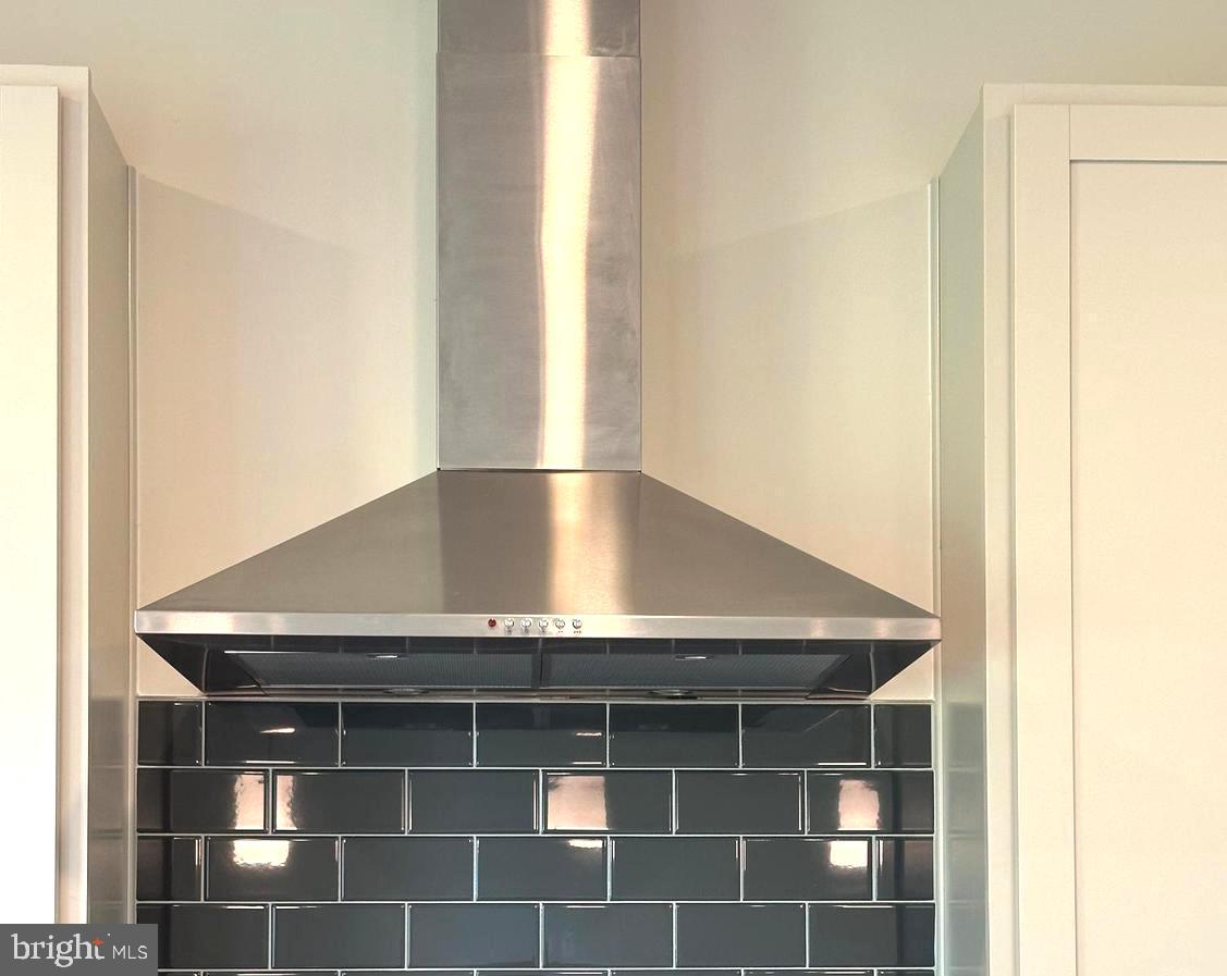 RED CLOVER MEADOWS - Residential Lease