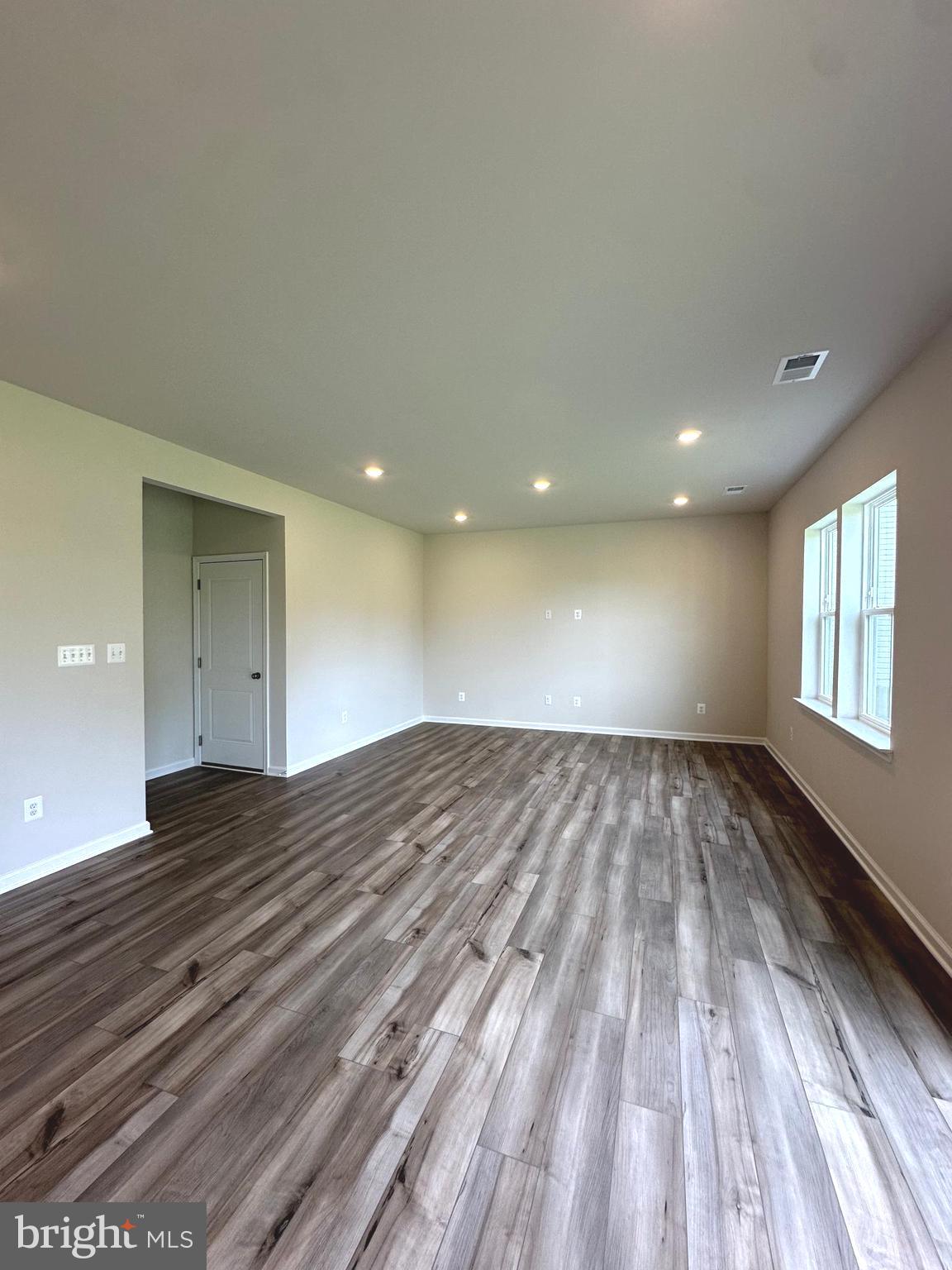 RED CLOVER MEADOWS - Residential Lease