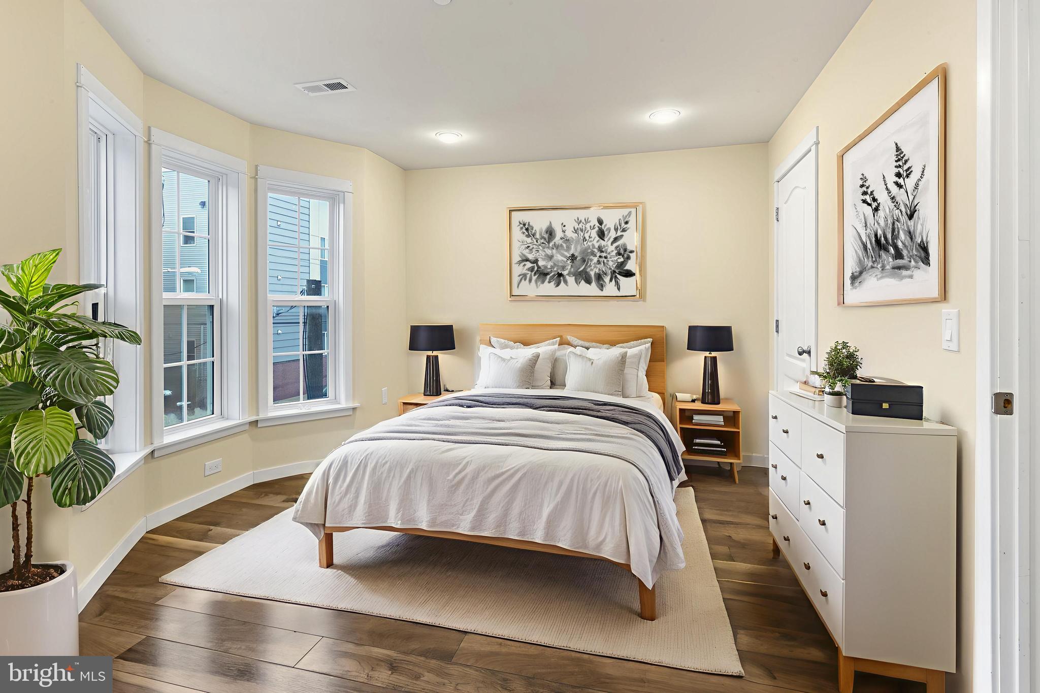 Available Now:
Welcome to 134 S 46th St #B! This is a beautiful 2 bedroom, 2 bathroom apartment featuring Central A/C, hardwood floors, recessed lighting, and modern finishes. Enter into the open concept living area with great space for different furniture arrangements. The kitchen is separated from the living area by counter seating and features ample cabinetry, granite countertops, and a full lineup of high-end stainless steel appliances. Your back bedroom offers a juliette balcony, closet space, and an attached full bath with a lighted vanity and 3/4 shower stall. Down the hall you'll find a stacked washer/dryer and another full bathroom. The front bedroom is large and bright with bay windows and a closet for storage. Enjoy Central A/C for year-round comfort. This incredible rental won't last long - call today!
Lease Terms:
Generally, 1st month, 12th month, and 1 month security deposit due at, or prior to, lease signing. Other terms may be required by Landlord. $55 application fee per applicant. Pets are conditional on owner's approval and may require an additional fee and/or monthly pet rent, if accepted. (Generally, $500/dog and $250/cat). Tenants responsible for: electricity, gas, cable/internet, and a $40/month flat water fee. Landlord Requirements: Applicants to make 3x the monthly rent in verifiable net income, credit history to be considered (i.e. no active collections), no evictions within the past 4 years, and must have a verifiable rental history with on-time rental payments. Exceptions to this criteria may exist under the law and will be considered. Cosigners accepted.