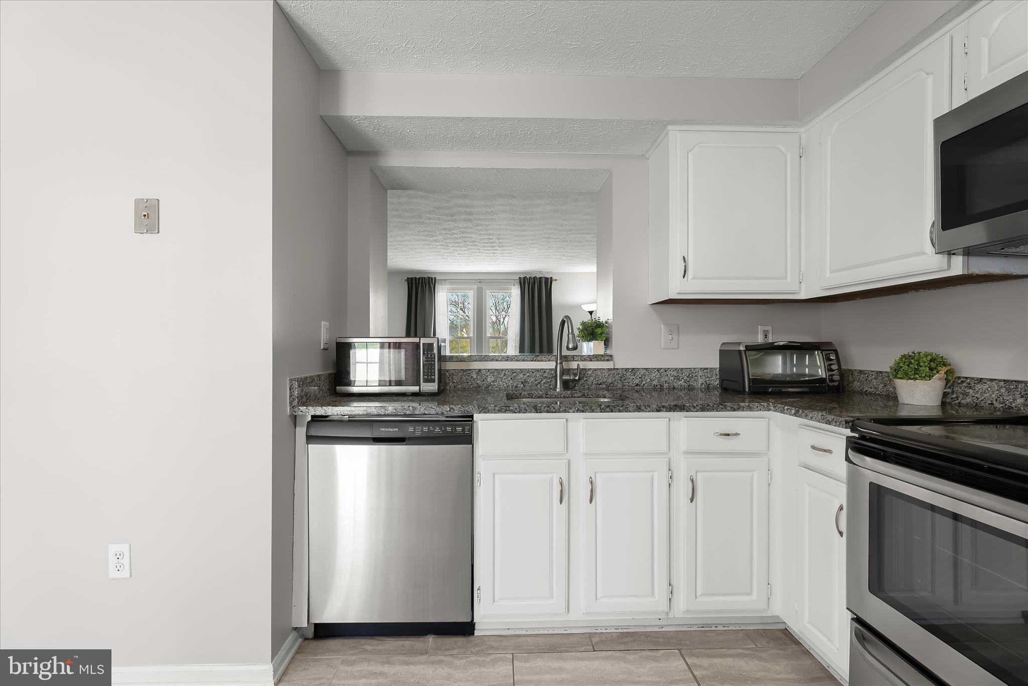 PARKVIEW TRAIL - Residential