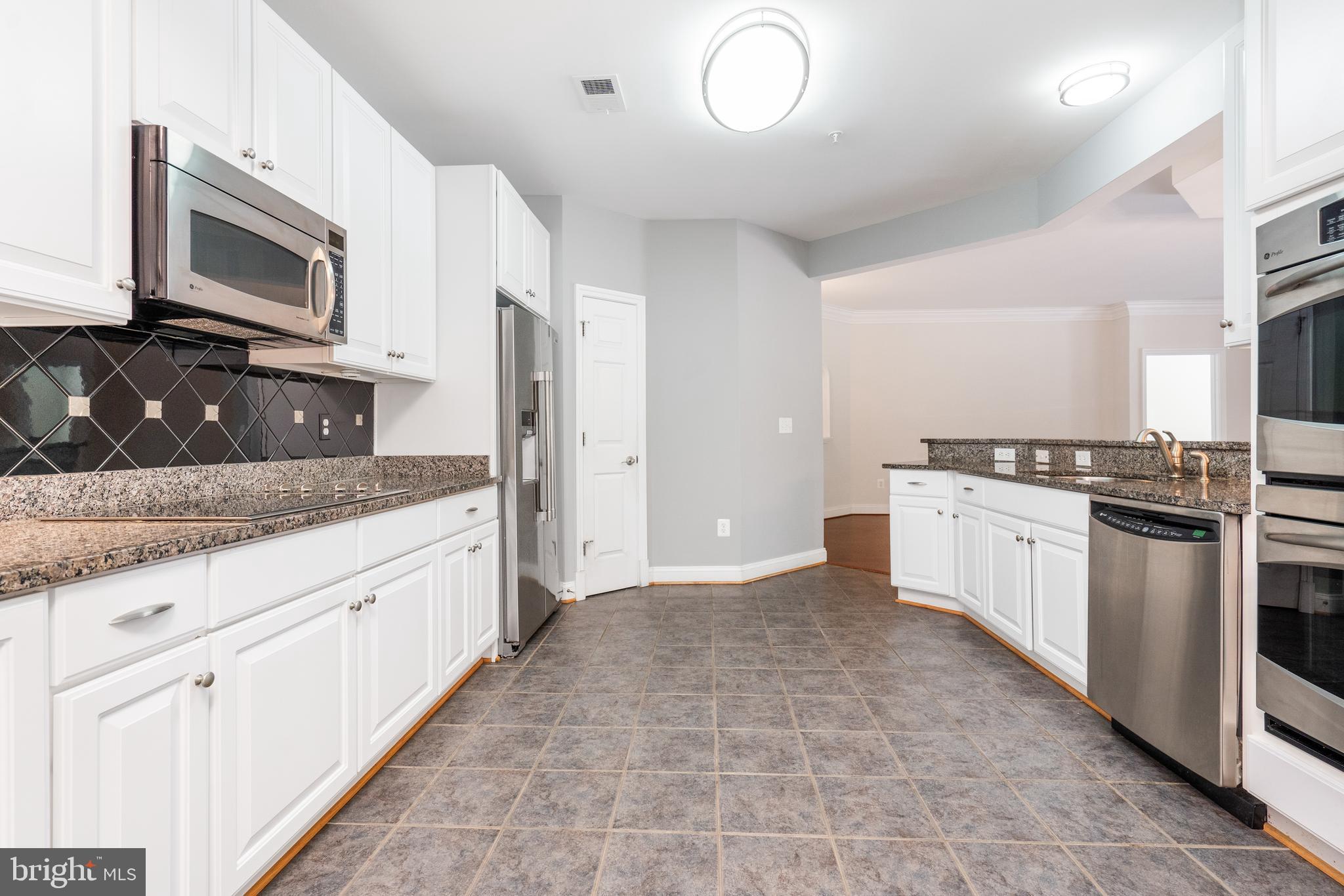 THE BLUFFS AT QUARRY LAKE - Residential