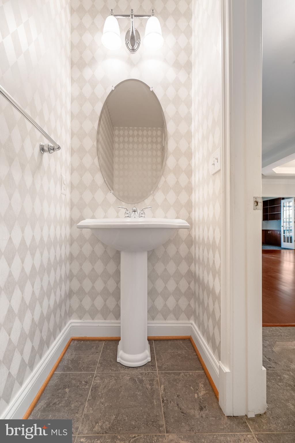 THE BLUFFS AT QUARRY LAKE - Residential