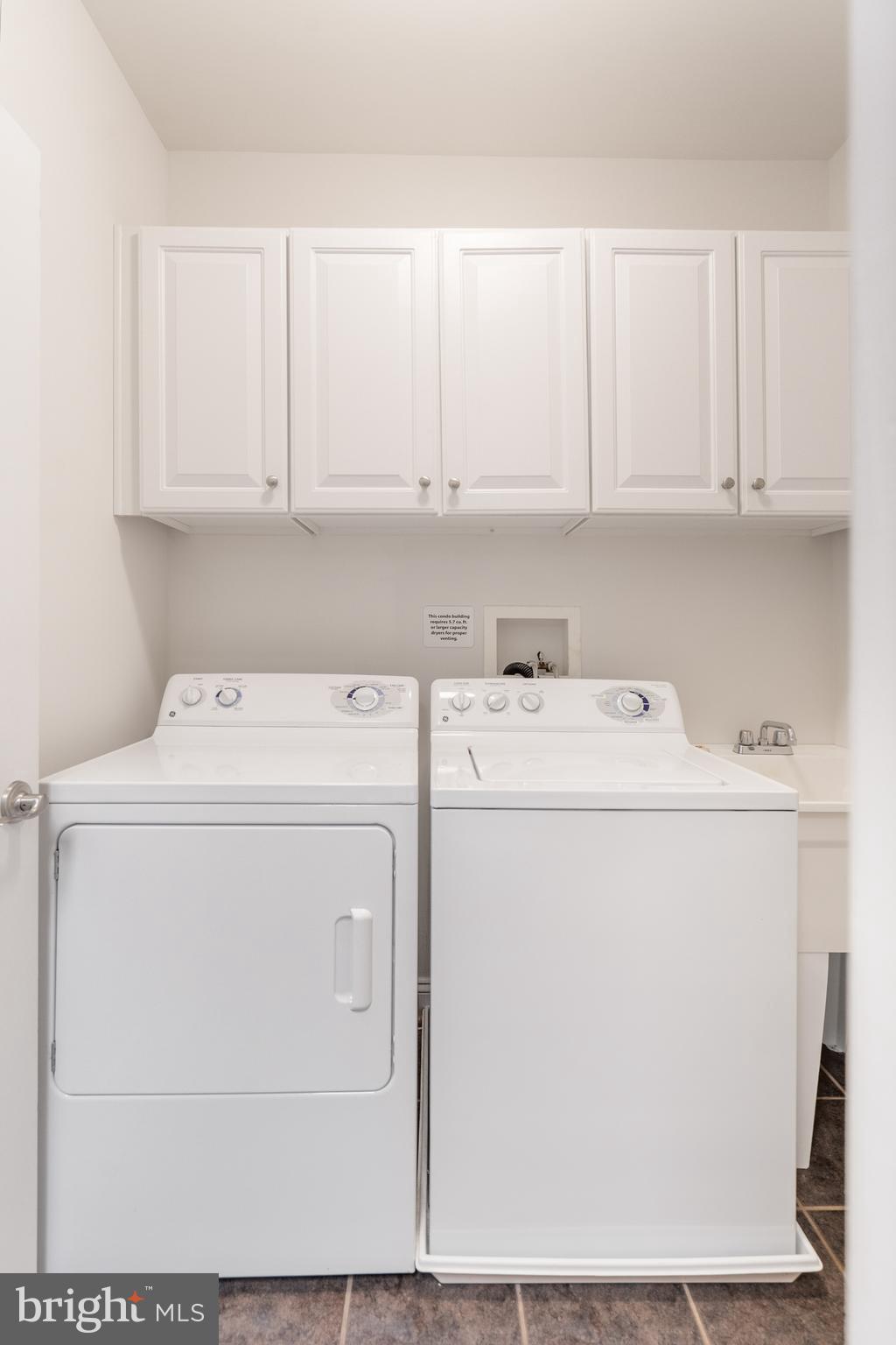 THE BLUFFS AT QUARRY LAKE - Residential