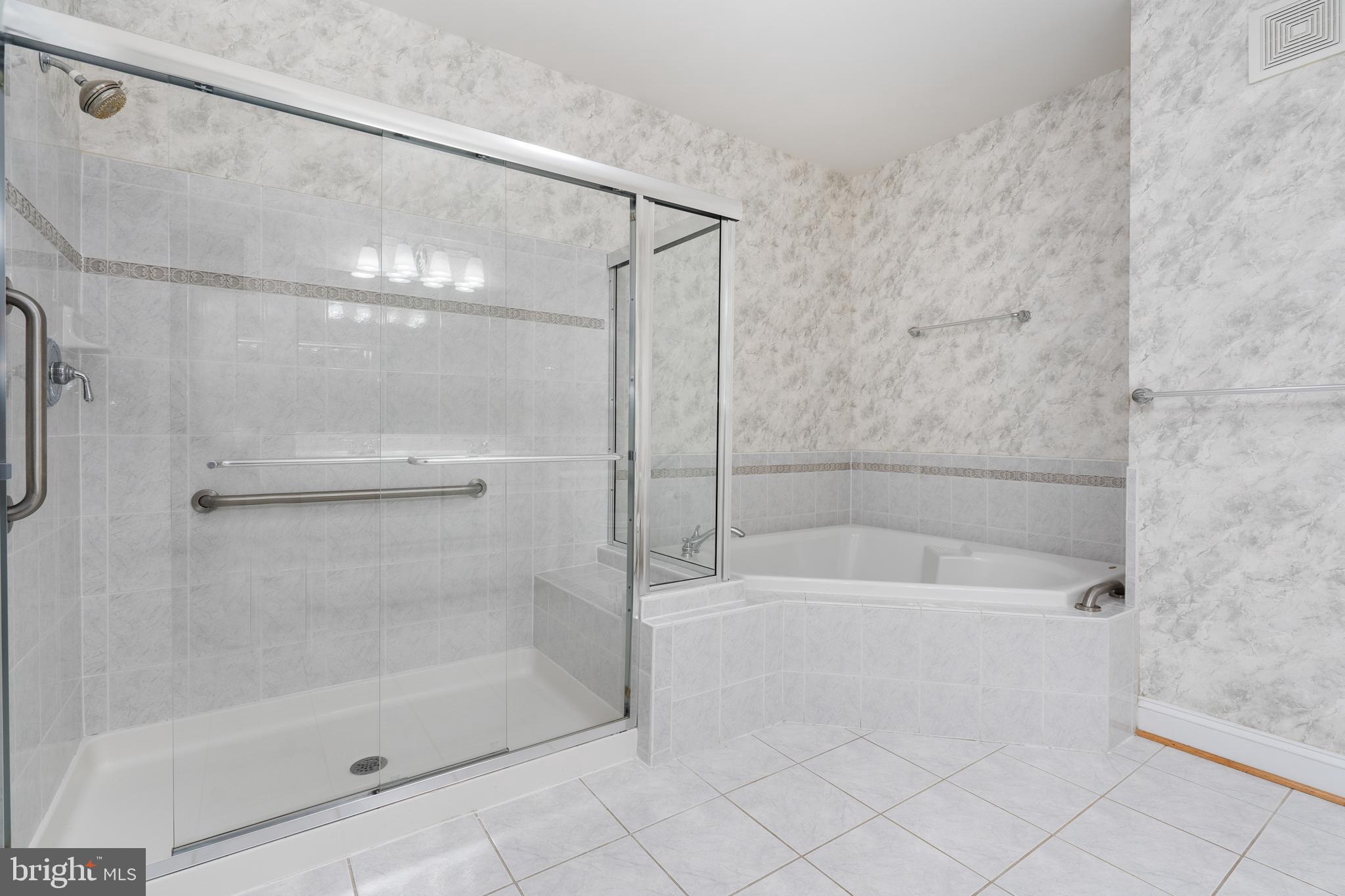 THE BLUFFS AT QUARRY LAKE - Residential