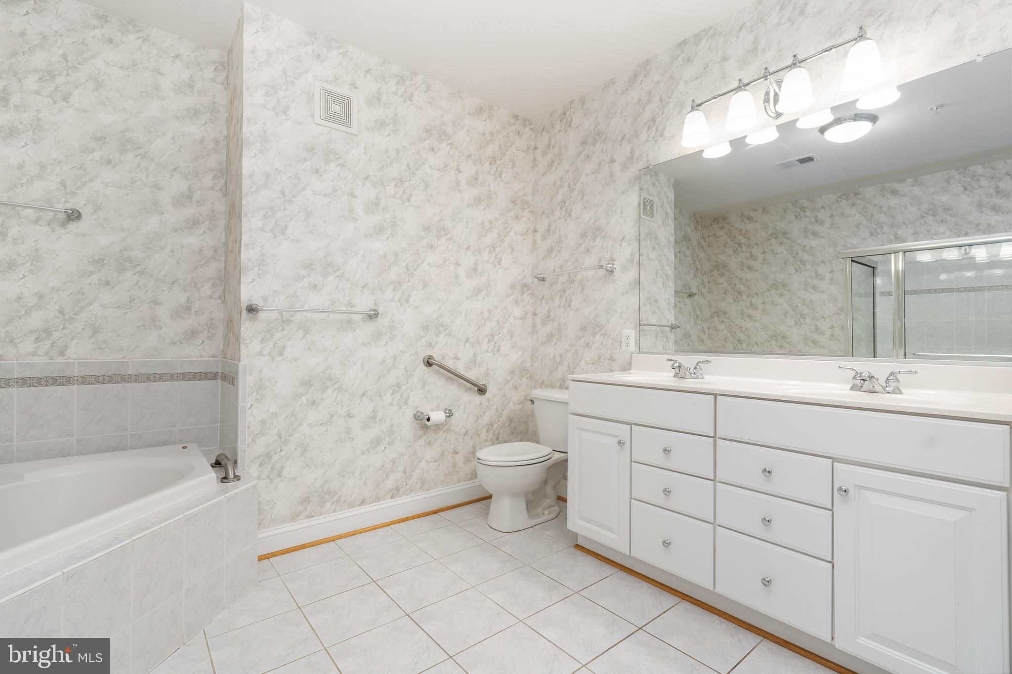 THE BLUFFS AT QUARRY LAKE - Residential