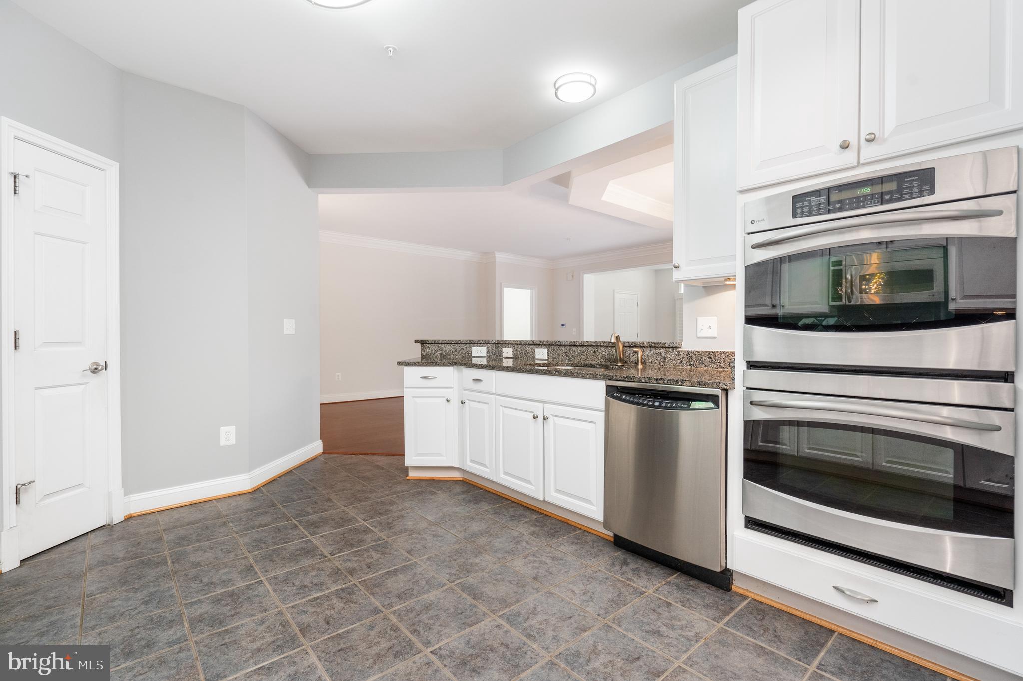 THE BLUFFS AT QUARRY LAKE - Residential