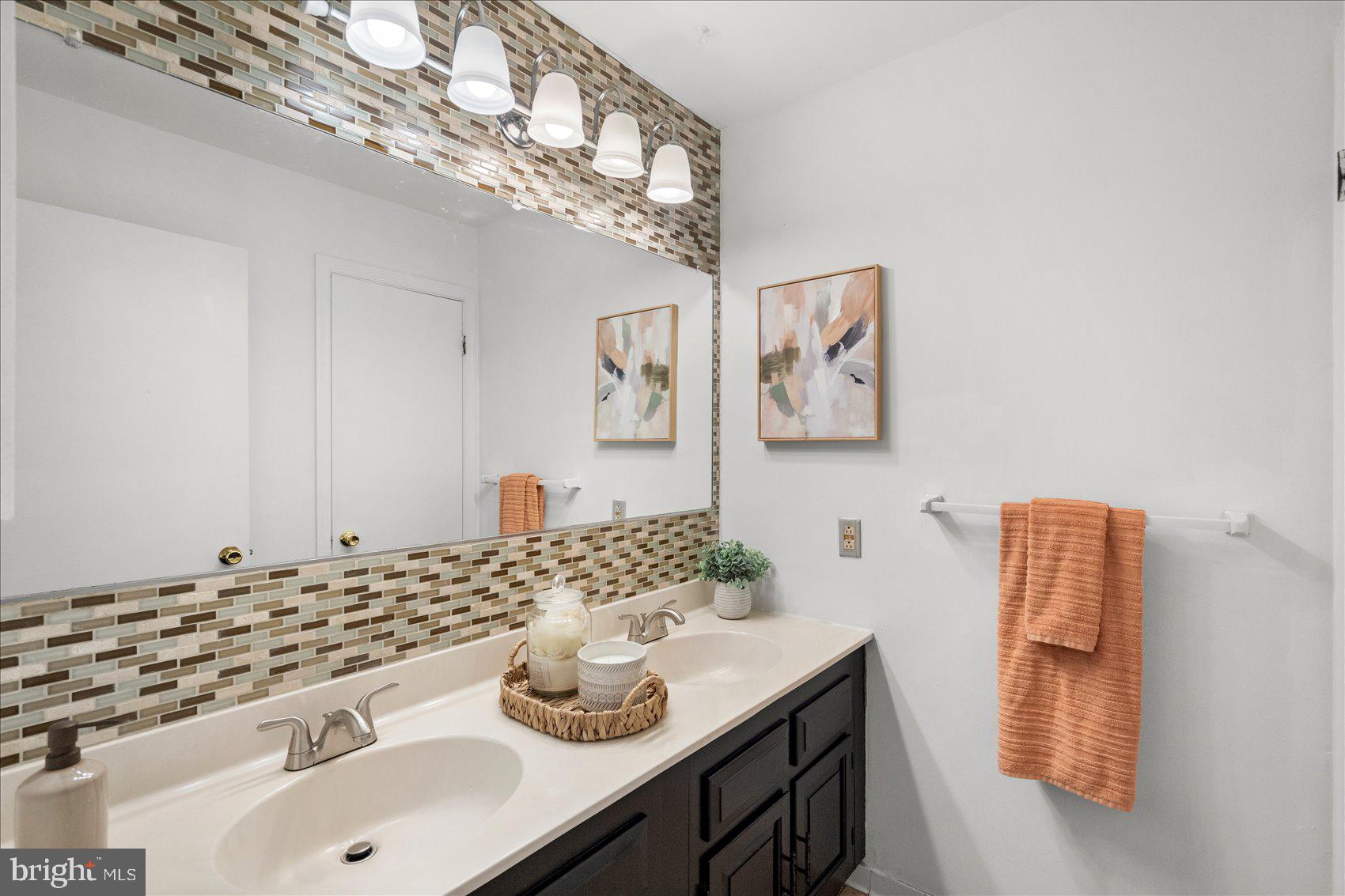 DISCOVERY ACRES - Residential