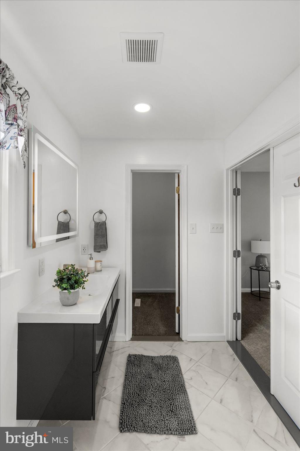 DISCOVERY ACRES - Residential