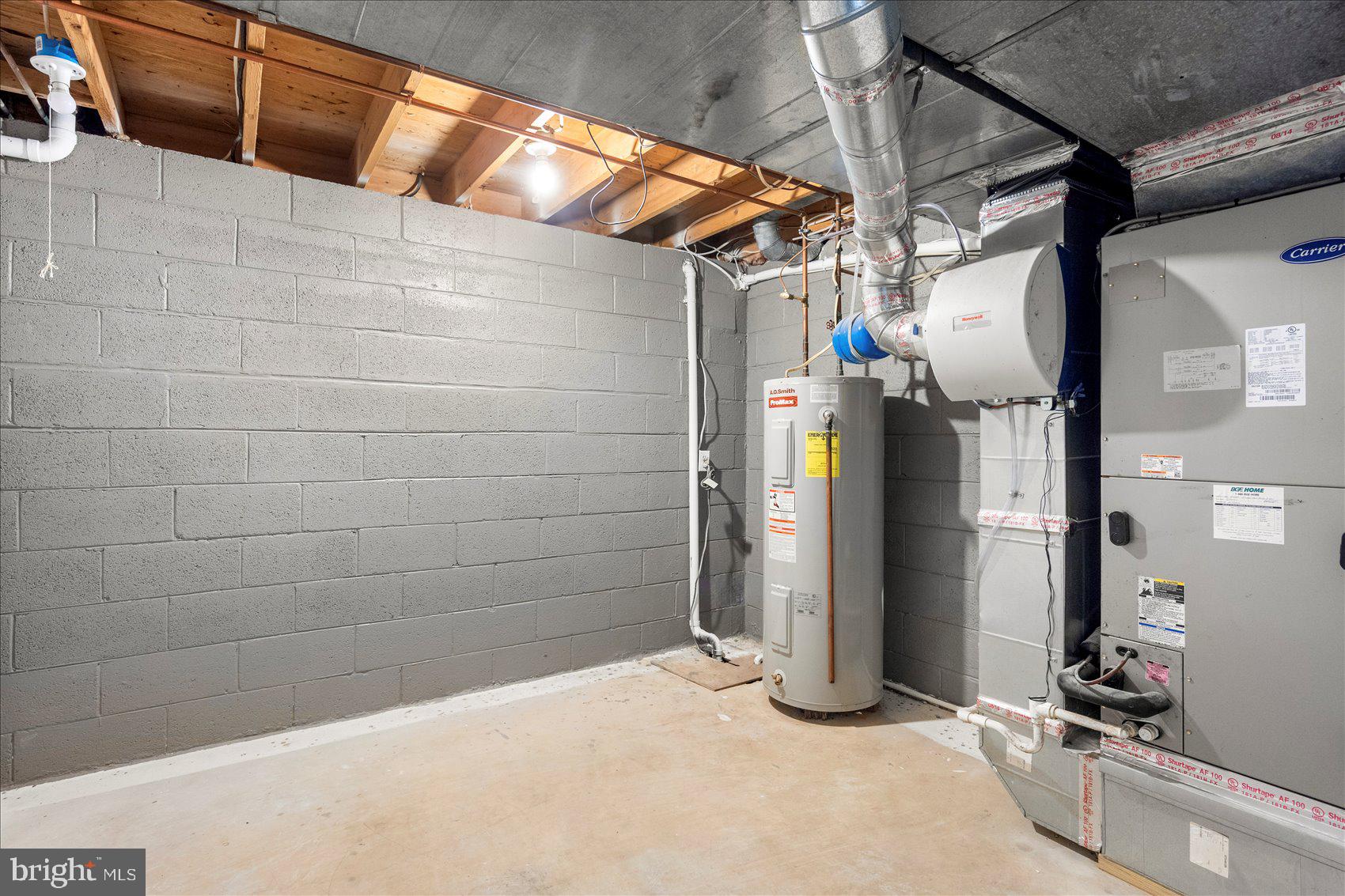 DISCOVERY ACRES - Residential