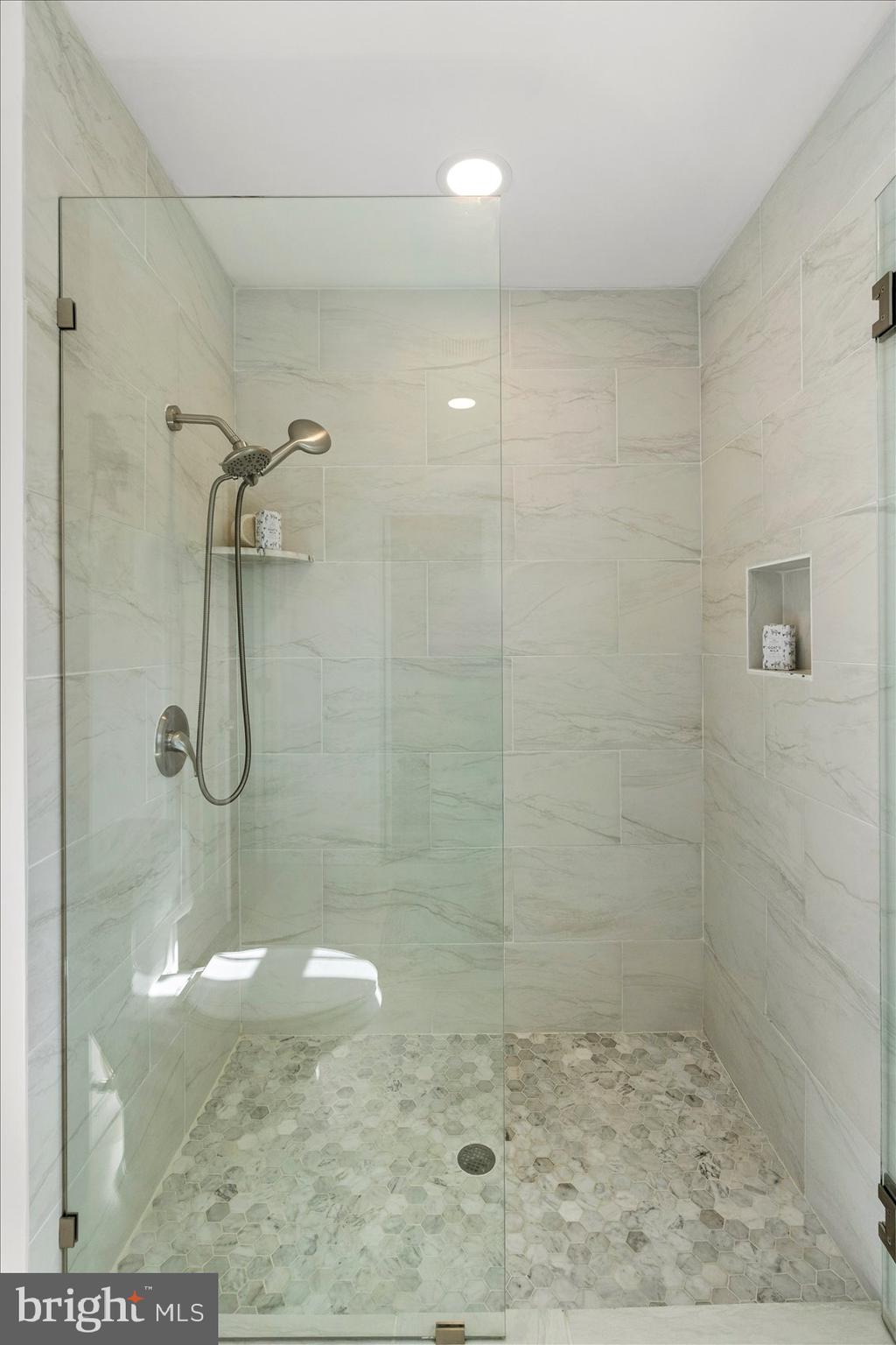 DISCOVERY ACRES - Residential