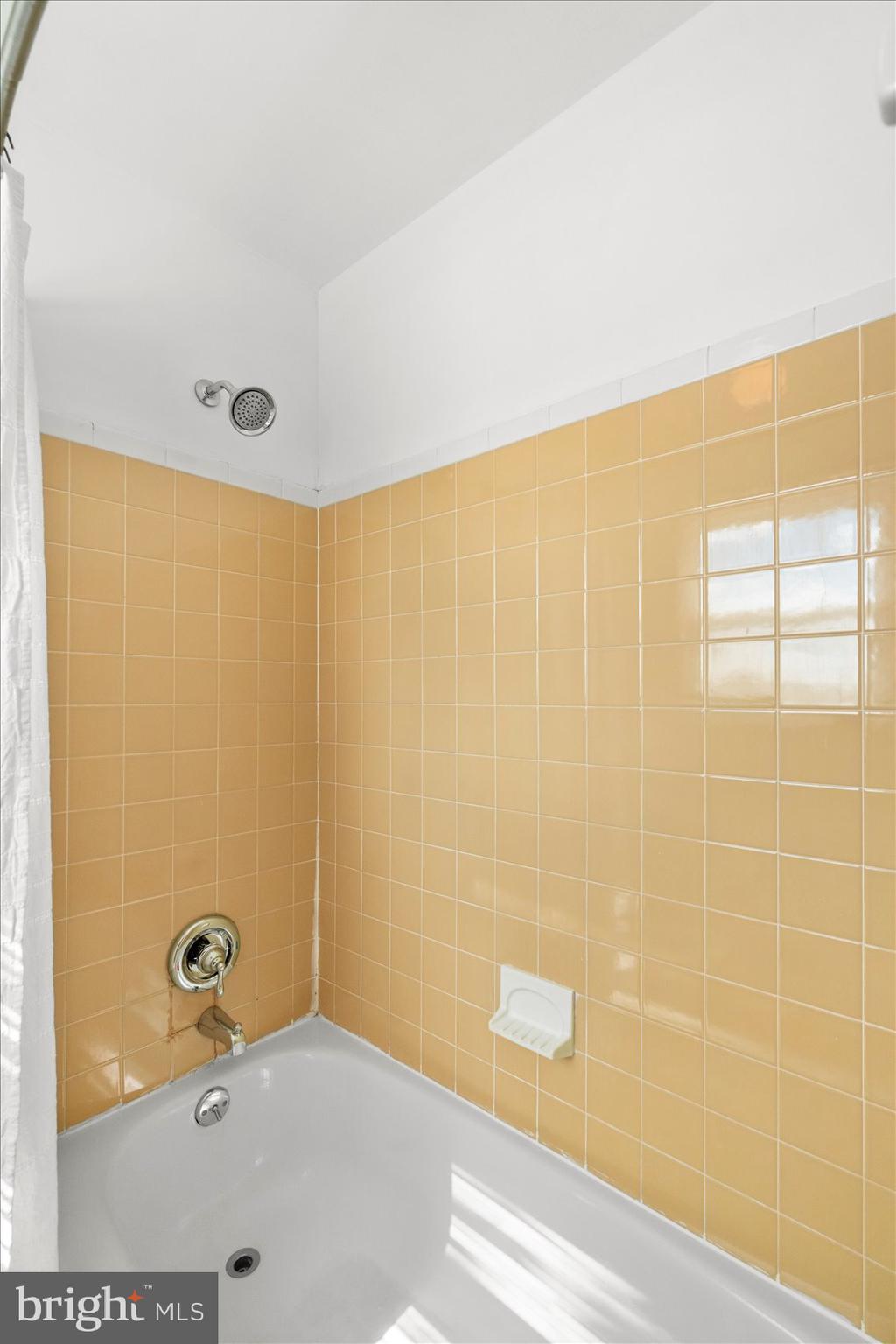 DISCOVERY ACRES - Residential