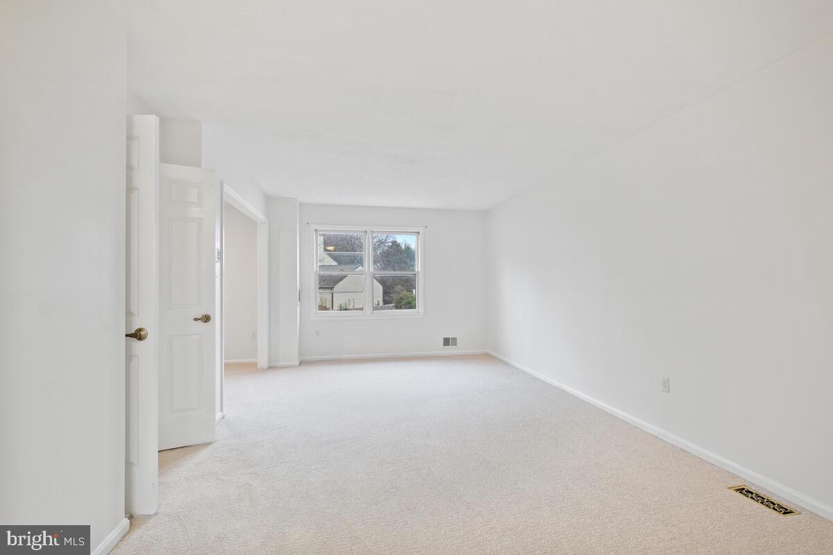 OLD FARM - Residential