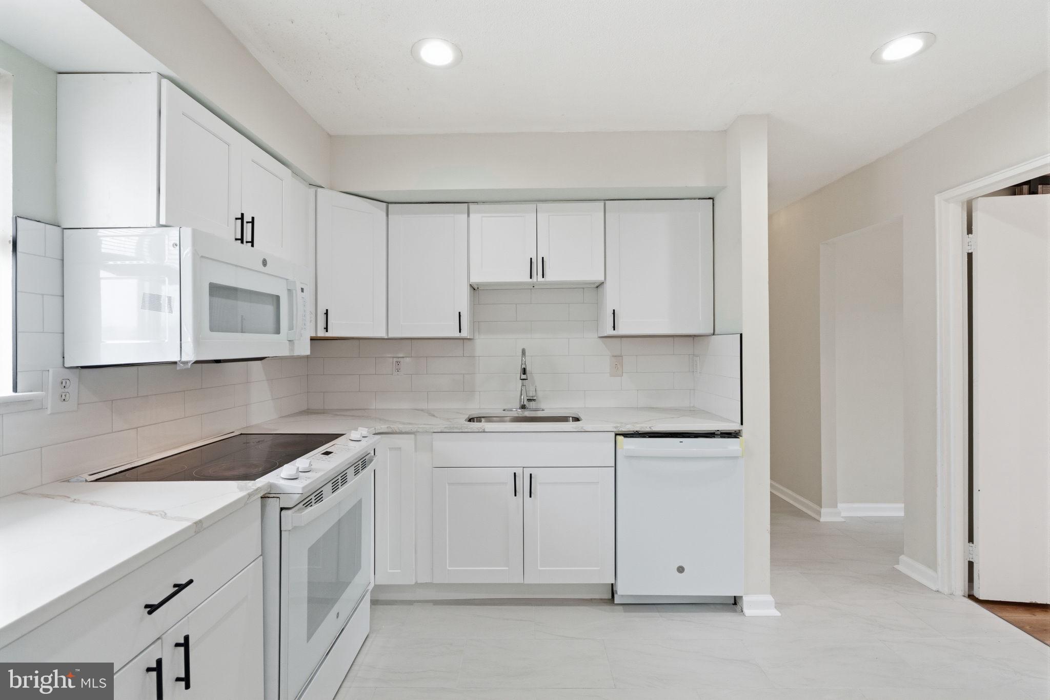 COUNTY DOWNE - Residential