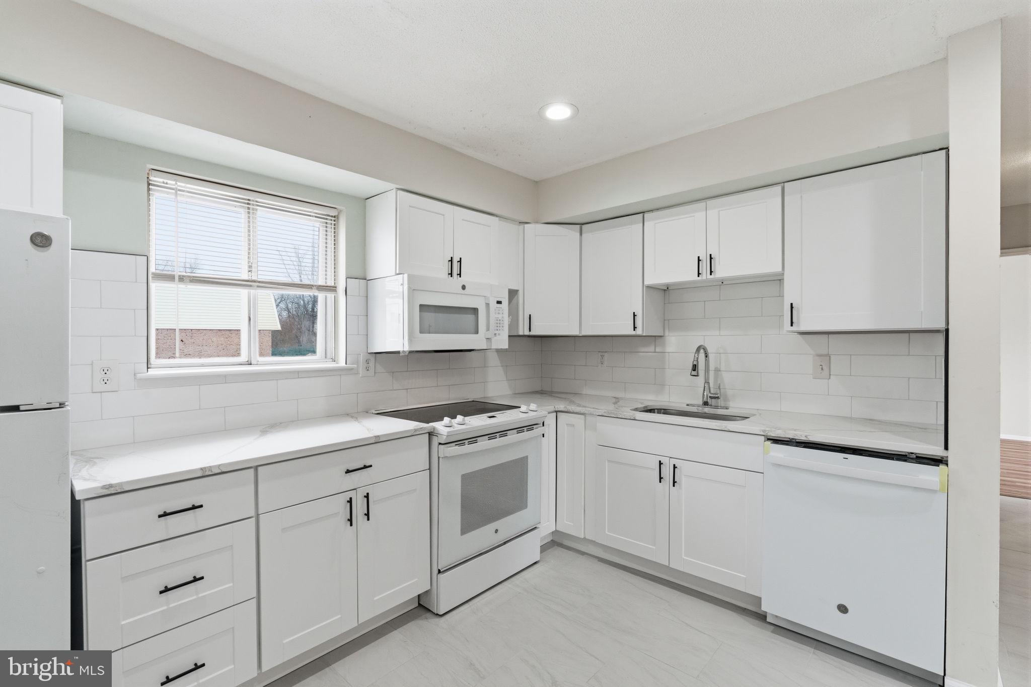 COUNTY DOWNE - Residential