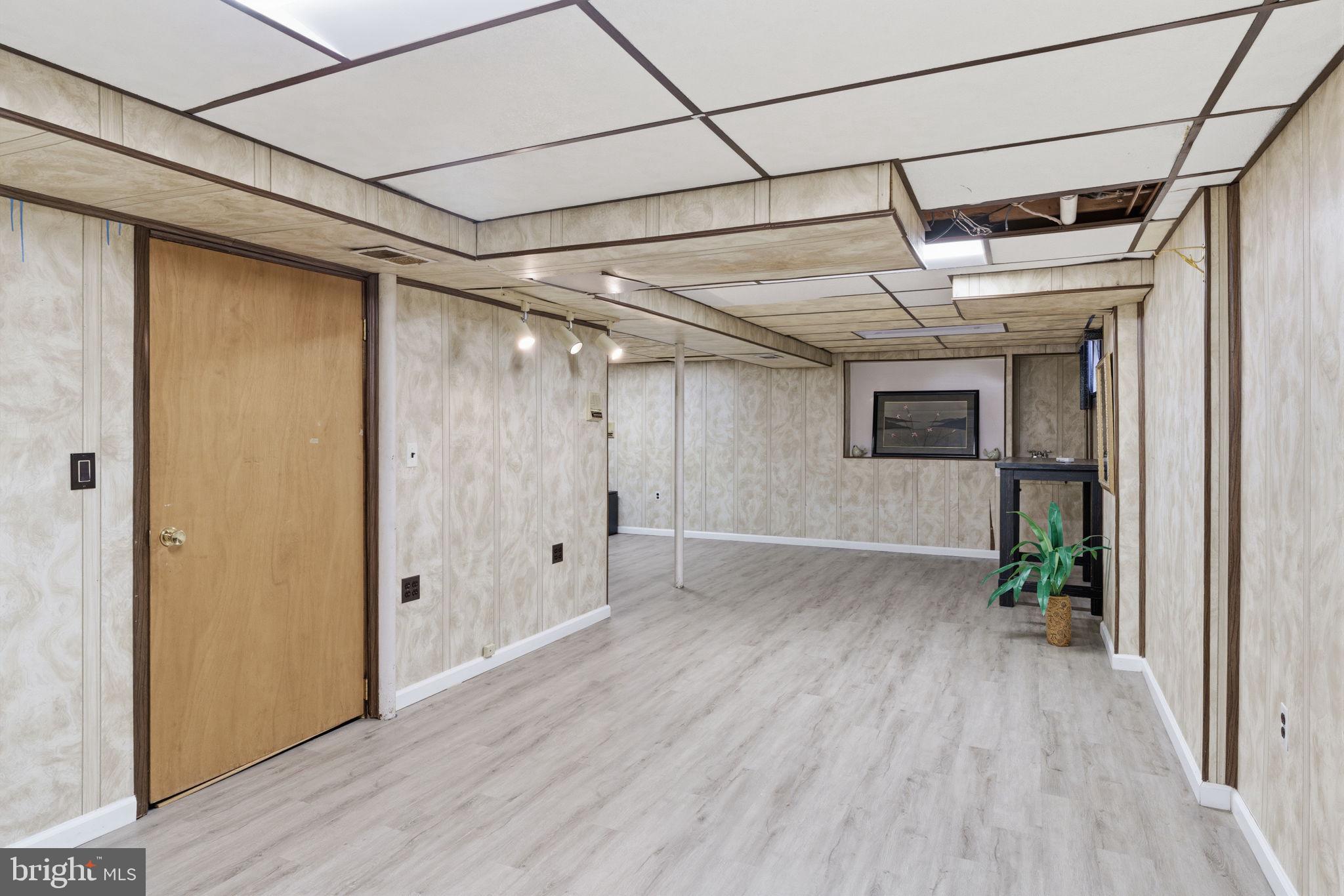 COUNTY DOWNE - Residential