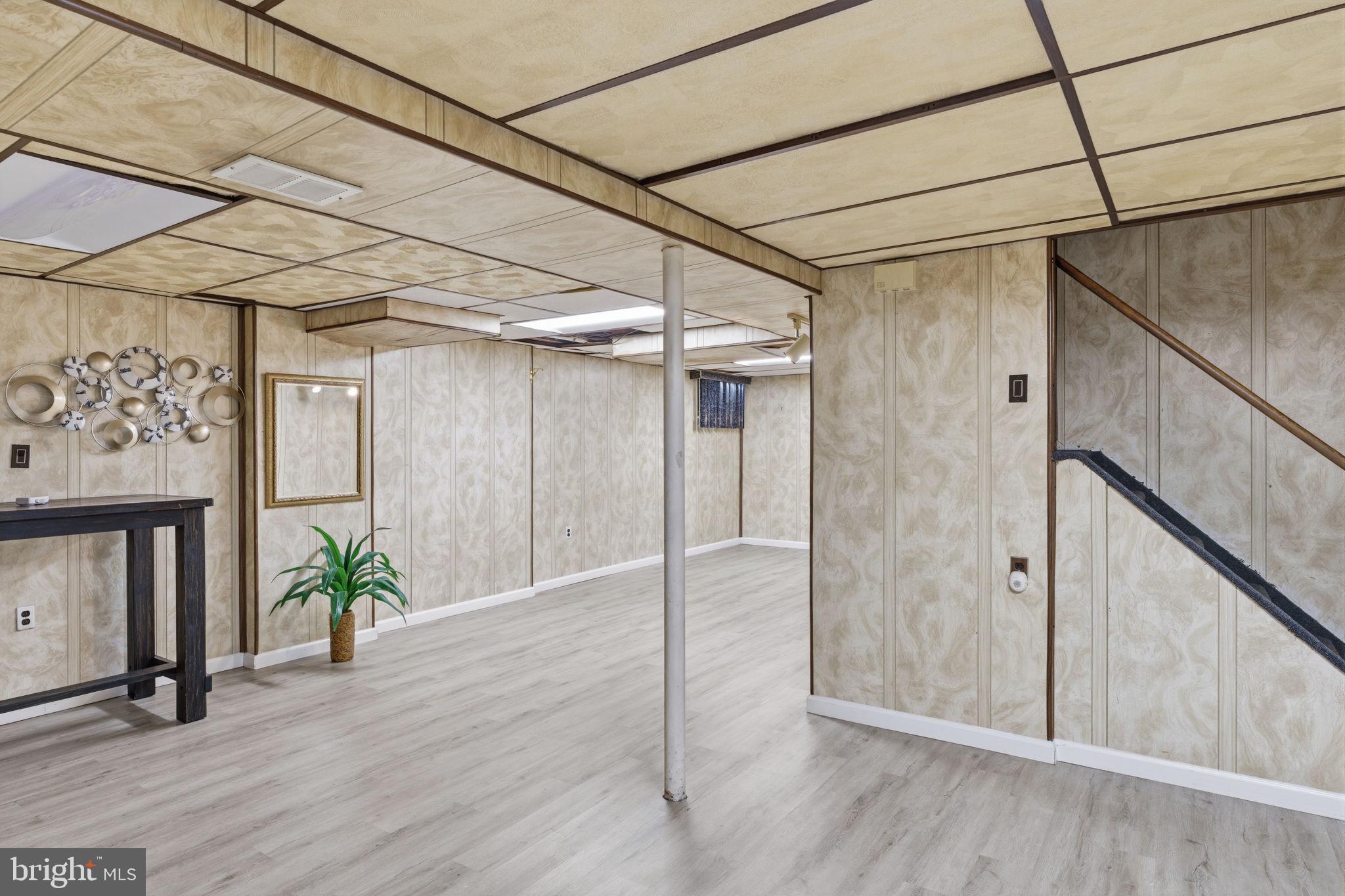 COUNTY DOWNE - Residential