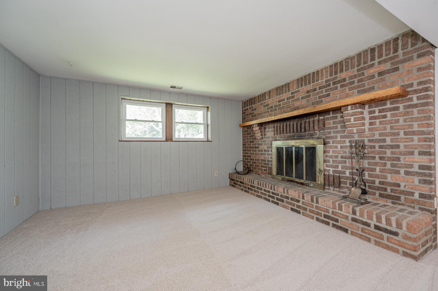 OAKLAND MILLS - Residential