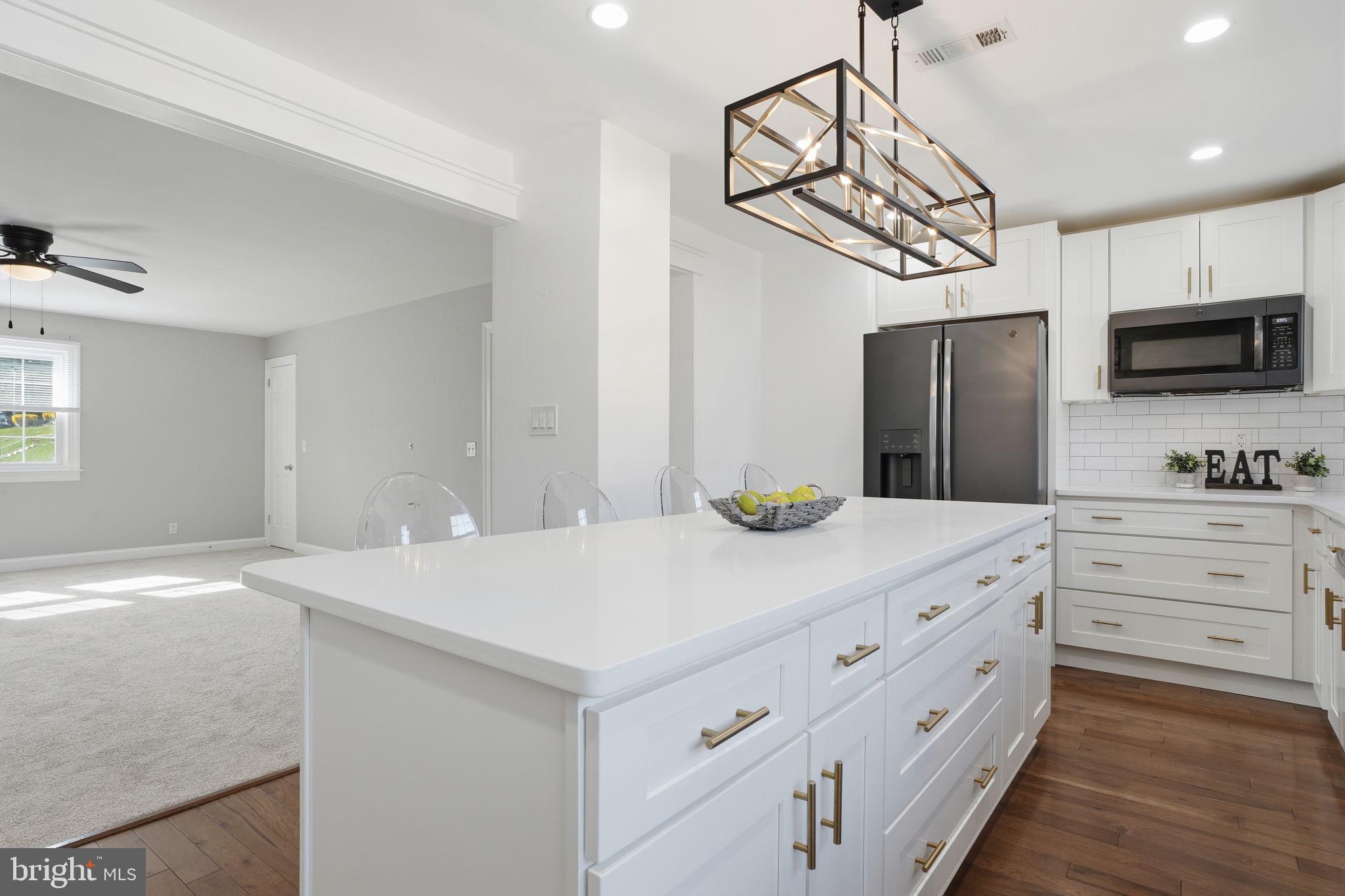 YARDLEY COMMONS - Residential