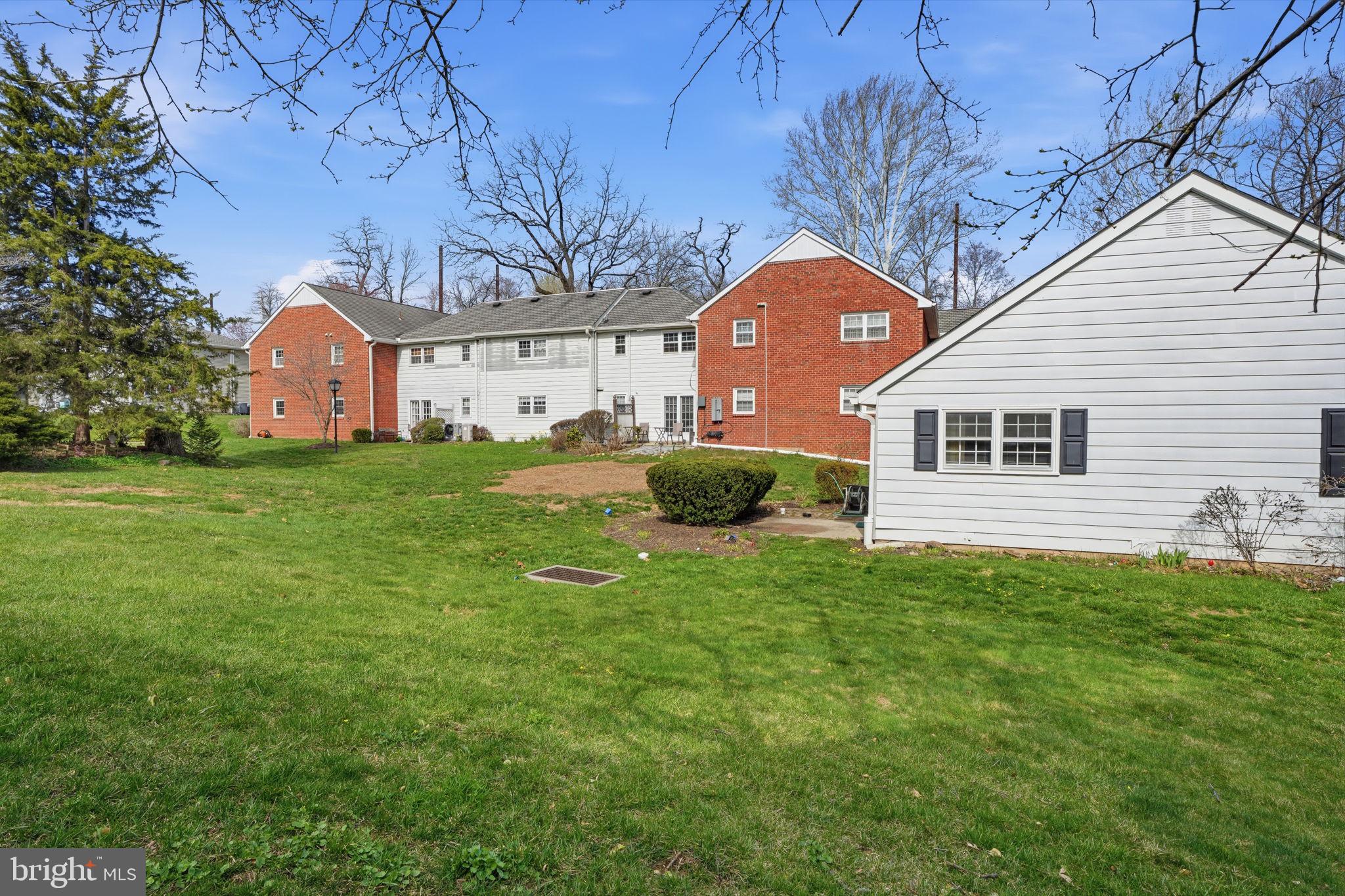 YARDLEY COMMONS - Residential