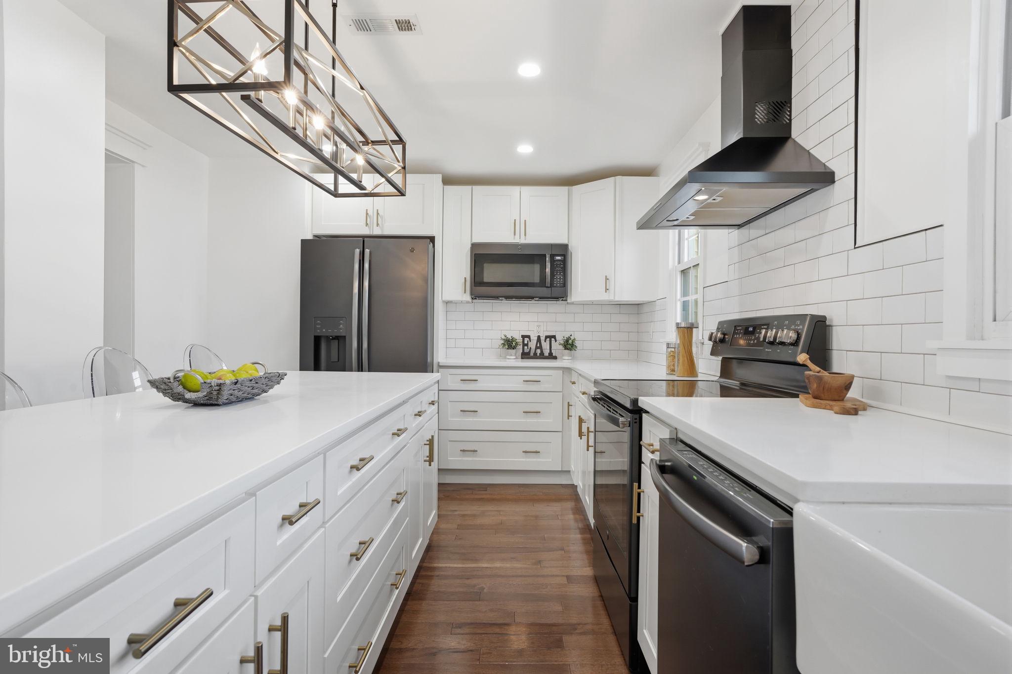 YARDLEY COMMONS - Residential