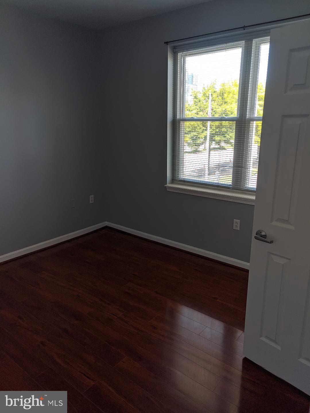 PIERSIDE AT HARBORVIEW - Residential