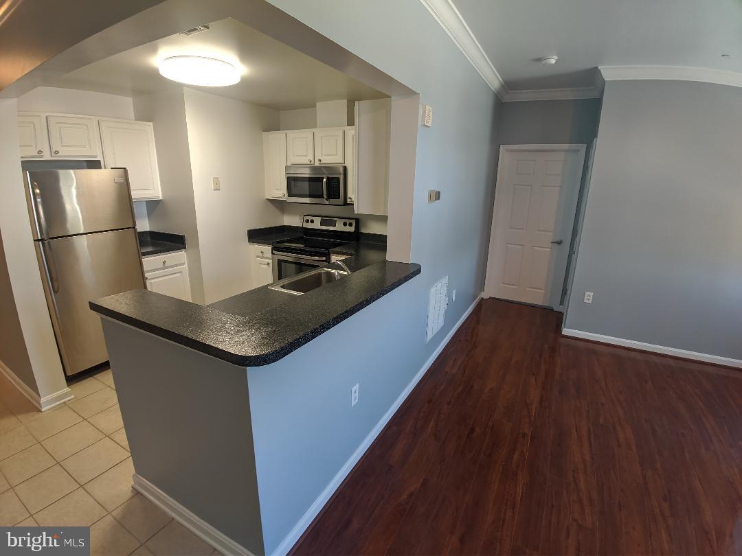 PIERSIDE AT HARBORVIEW - Residential