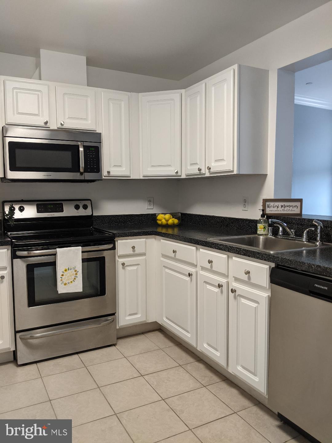 23 PIERSIDE DRIVE 203
