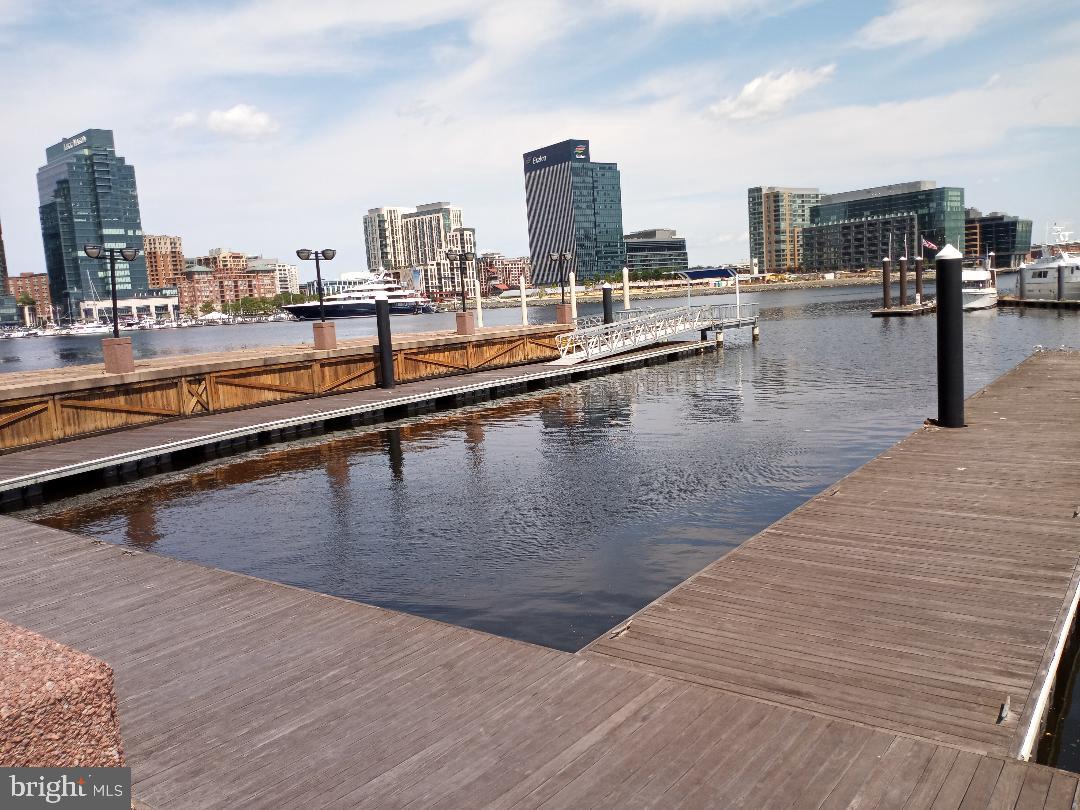 PIERSIDE AT HARBORVIEW - Residential