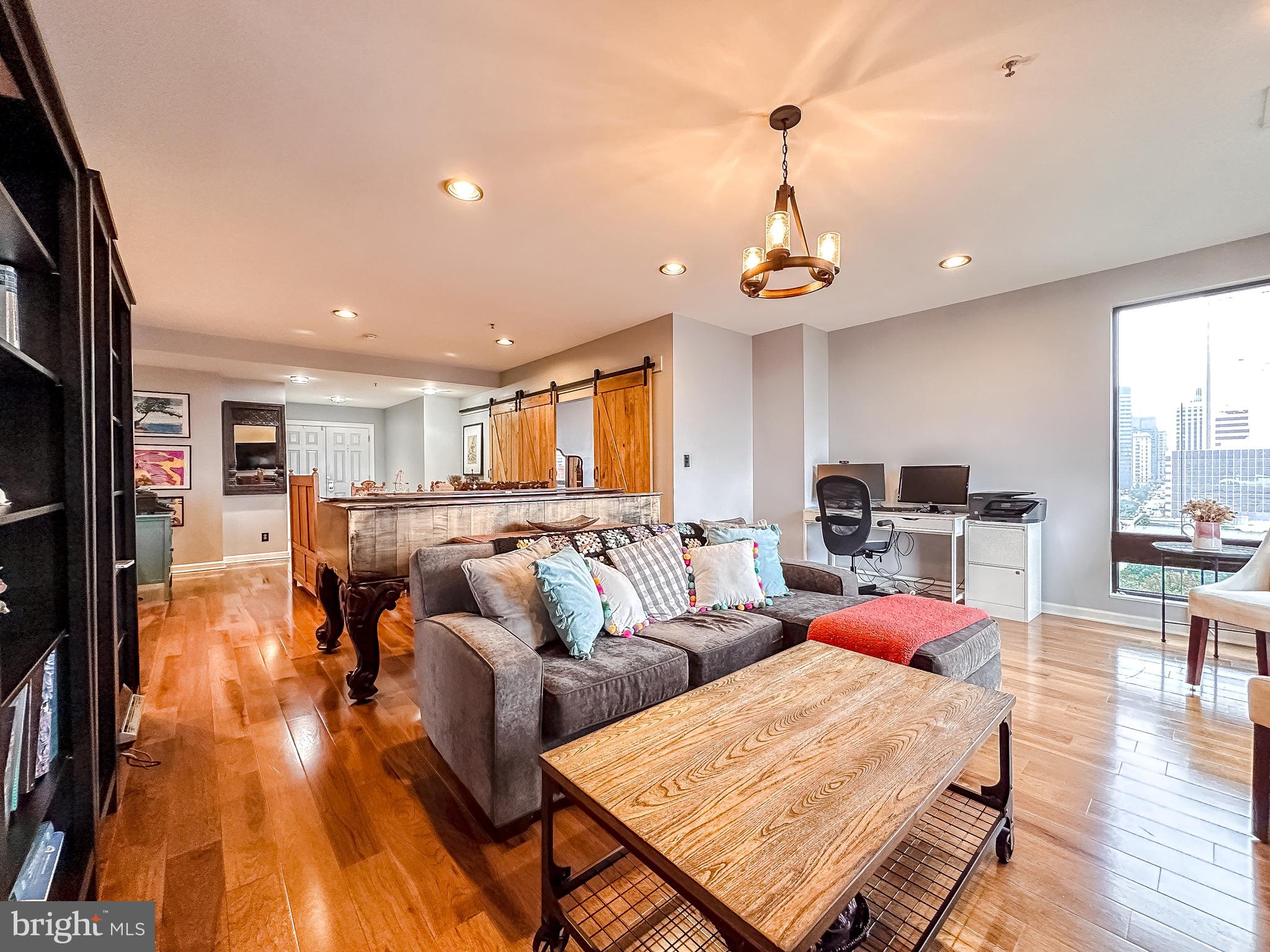 10 E LEE STREET 808