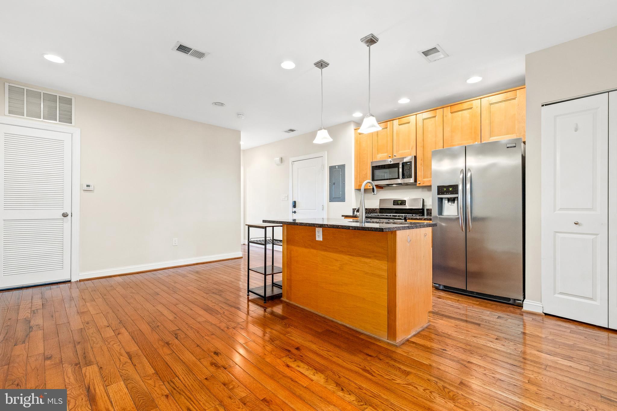 3940 7TH STREET NE 4