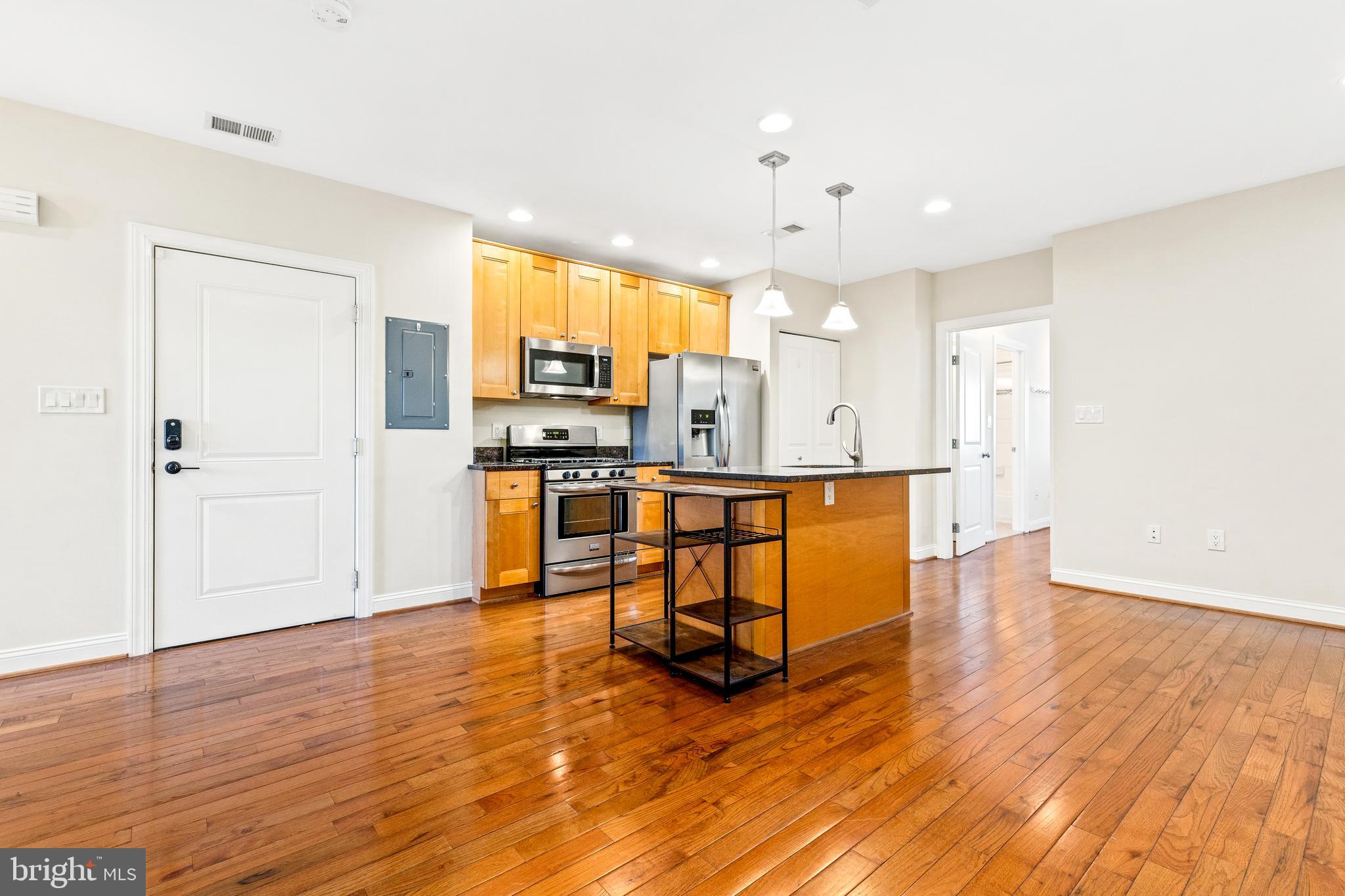 3940 7TH STREET NE 4