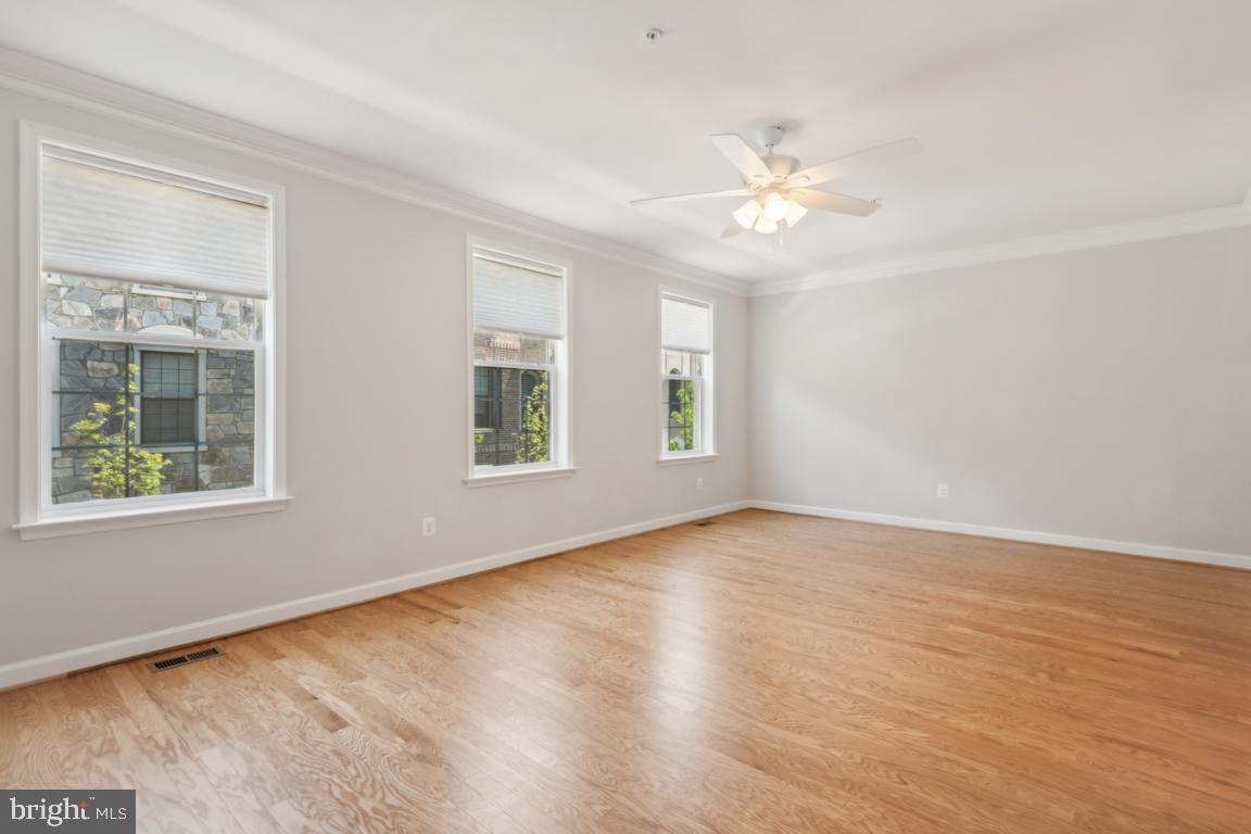 604 LEIGH WAY