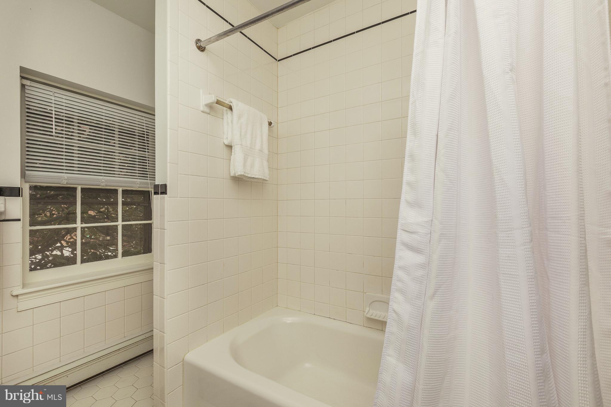 BOLTON HILL HISTORIC DISTRICT - Residential Income