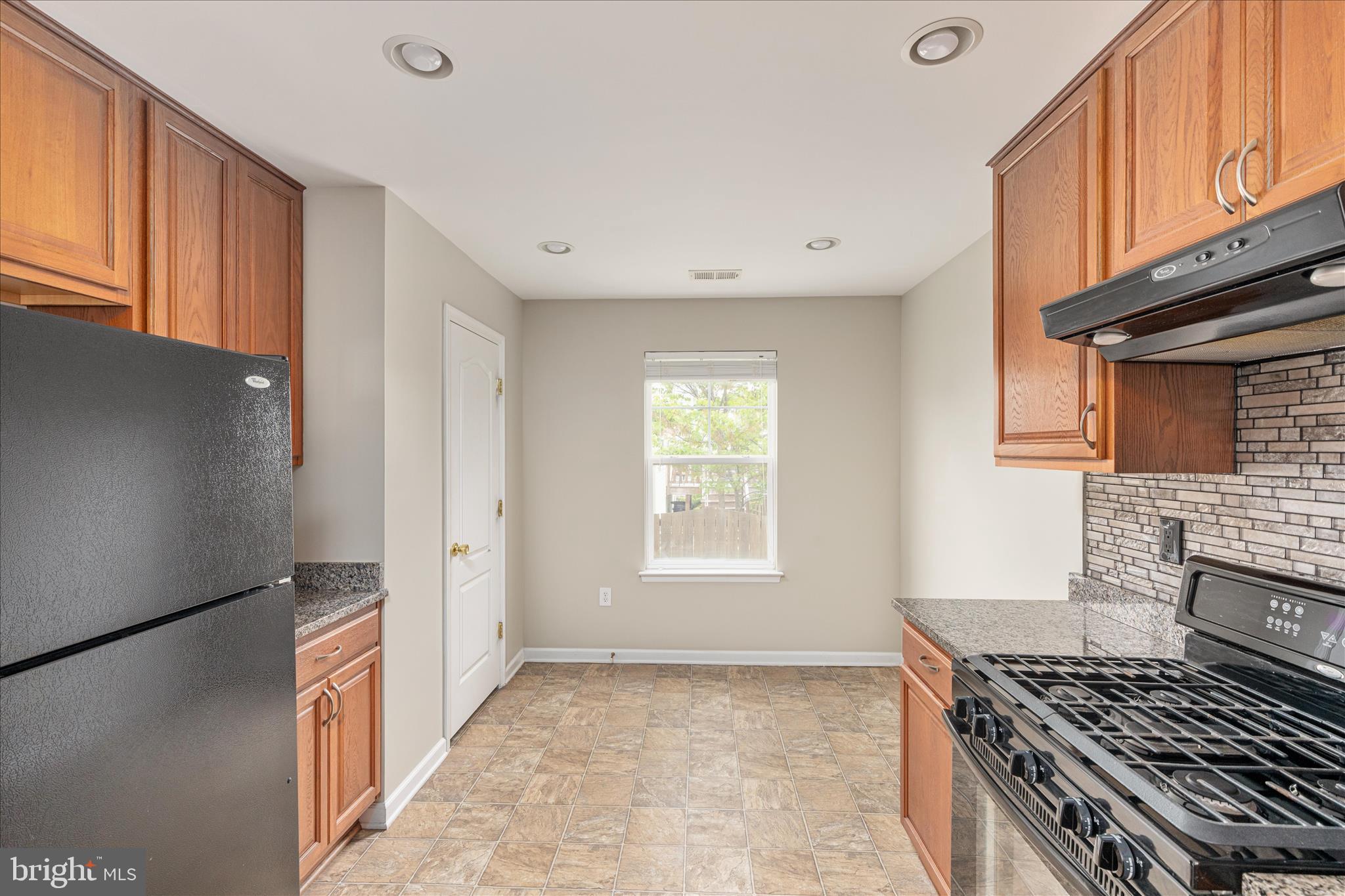 MEADOWS EDGE - Residential