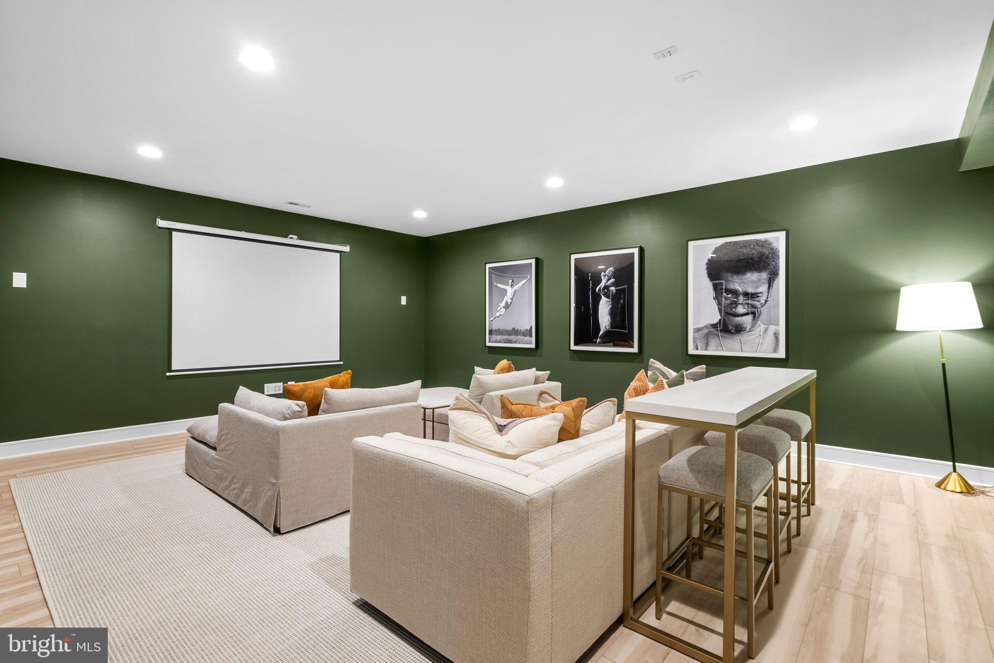 GLENMORE FARM - Residential