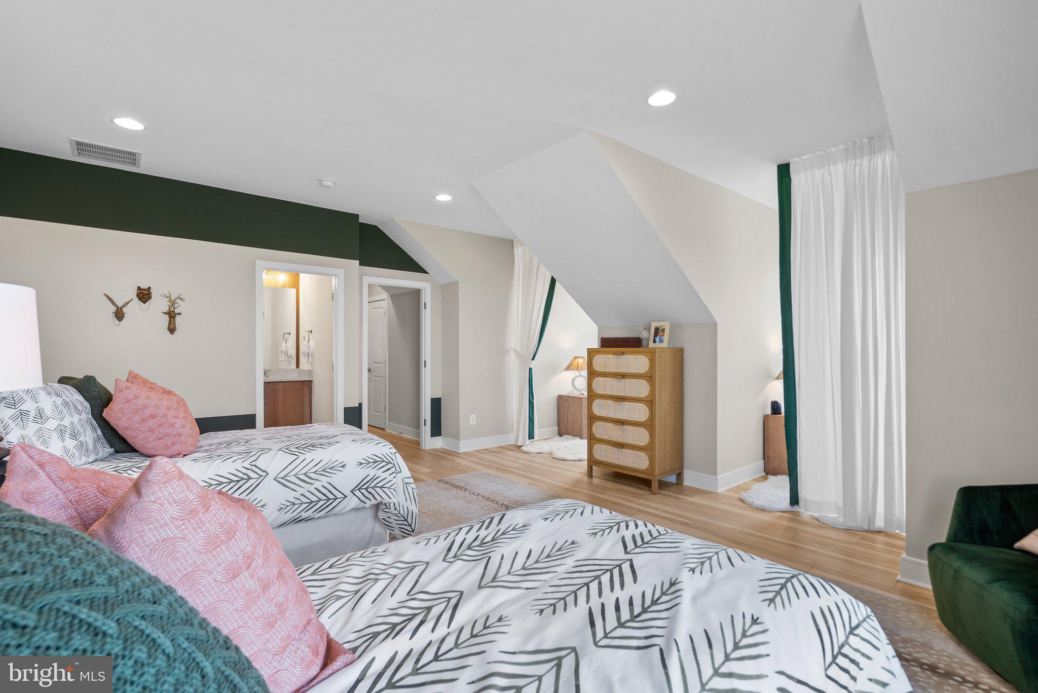 GLENMORE FARM - Residential