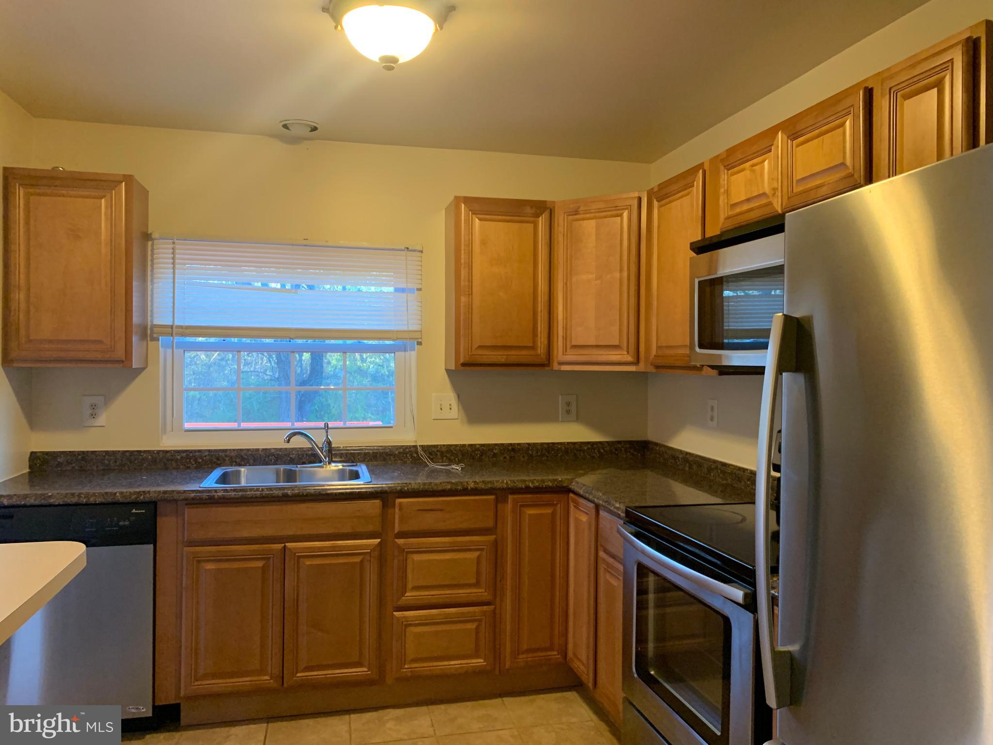 CARROLL PARK MANOR - Residential Lease