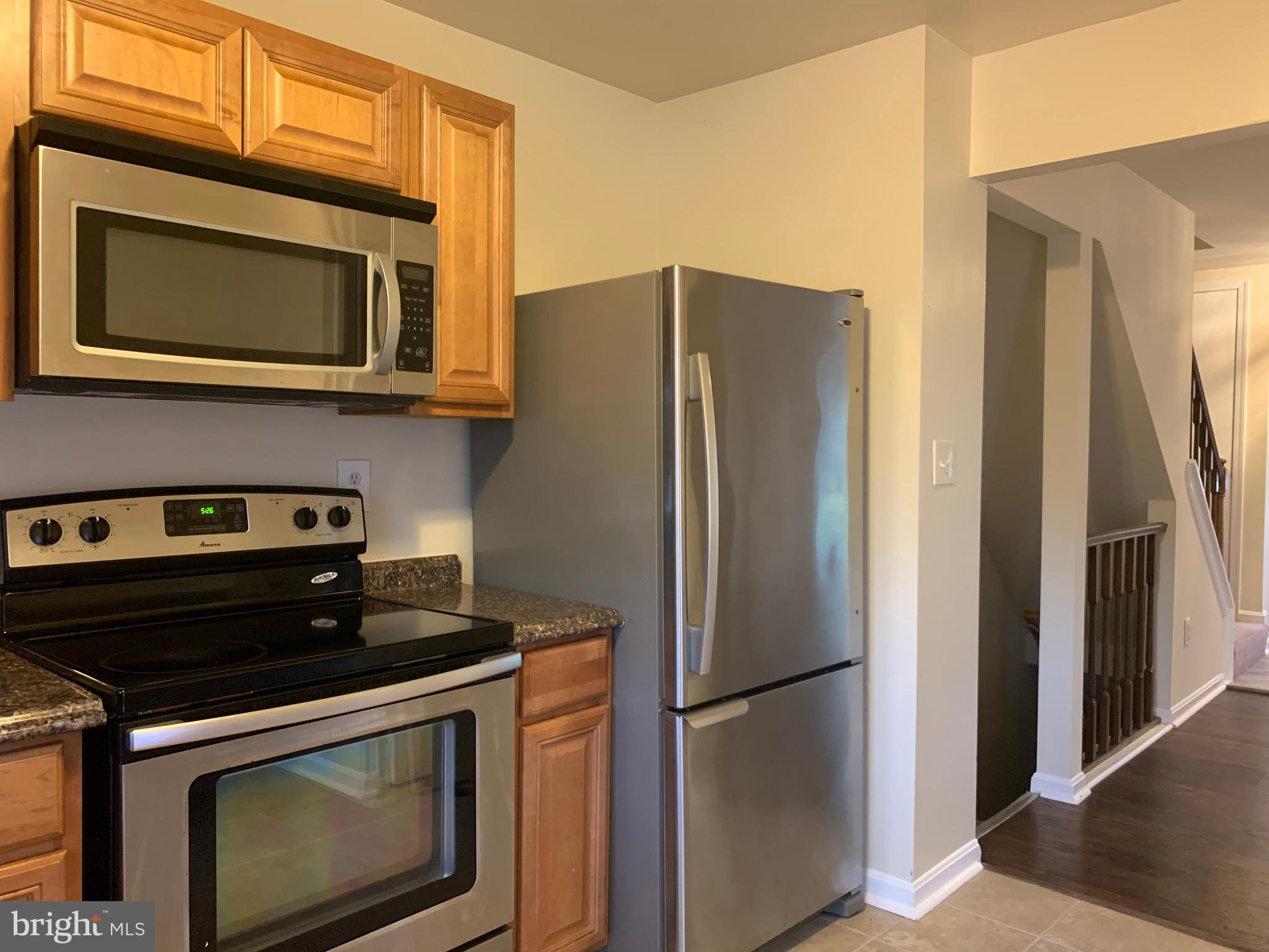 CARROLL PARK MANOR - Residential Lease