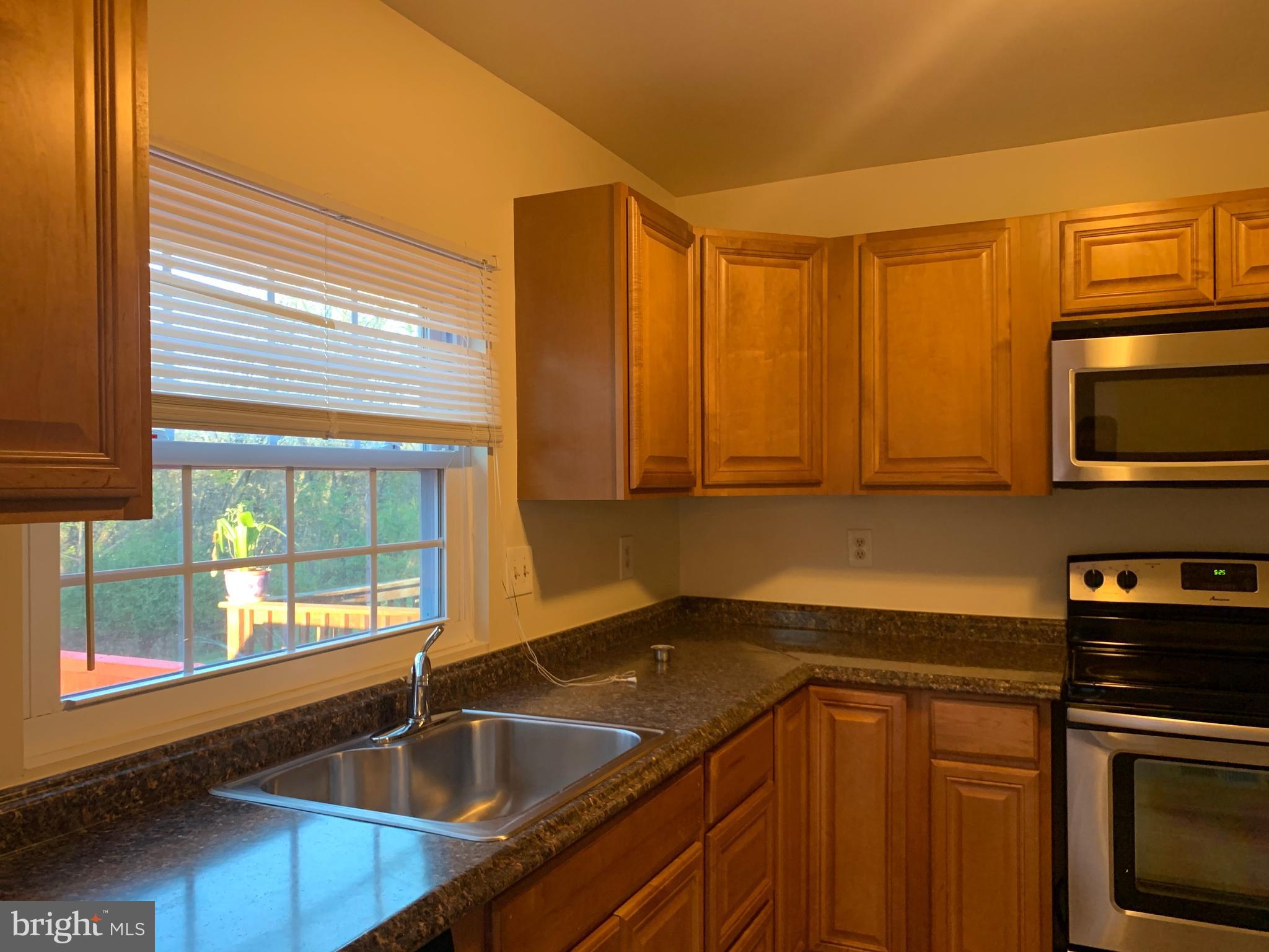 CARROLL PARK MANOR - Residential Lease