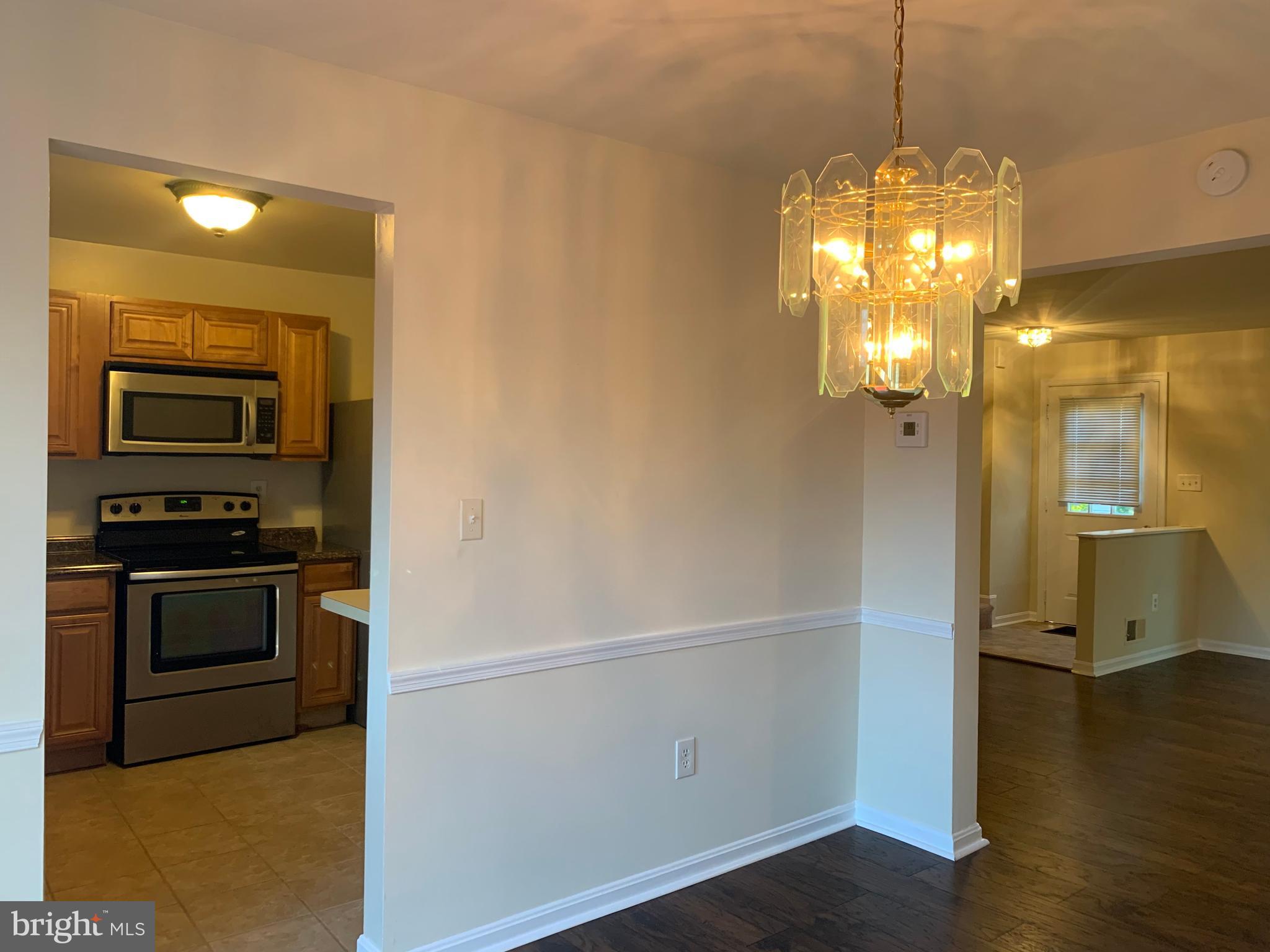 CARROLL PARK MANOR - Residential Lease