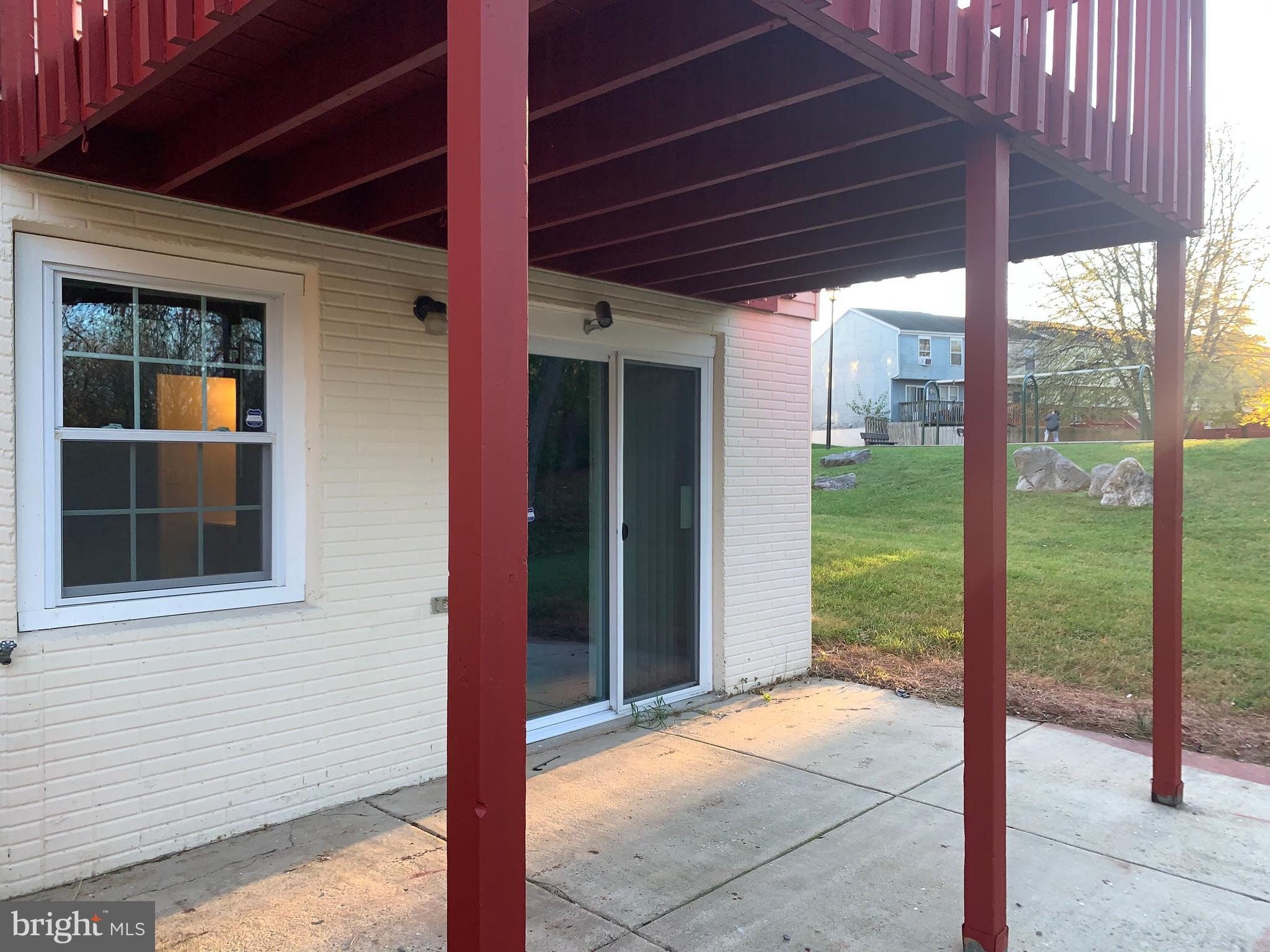 CARROLL PARK MANOR - Residential Lease