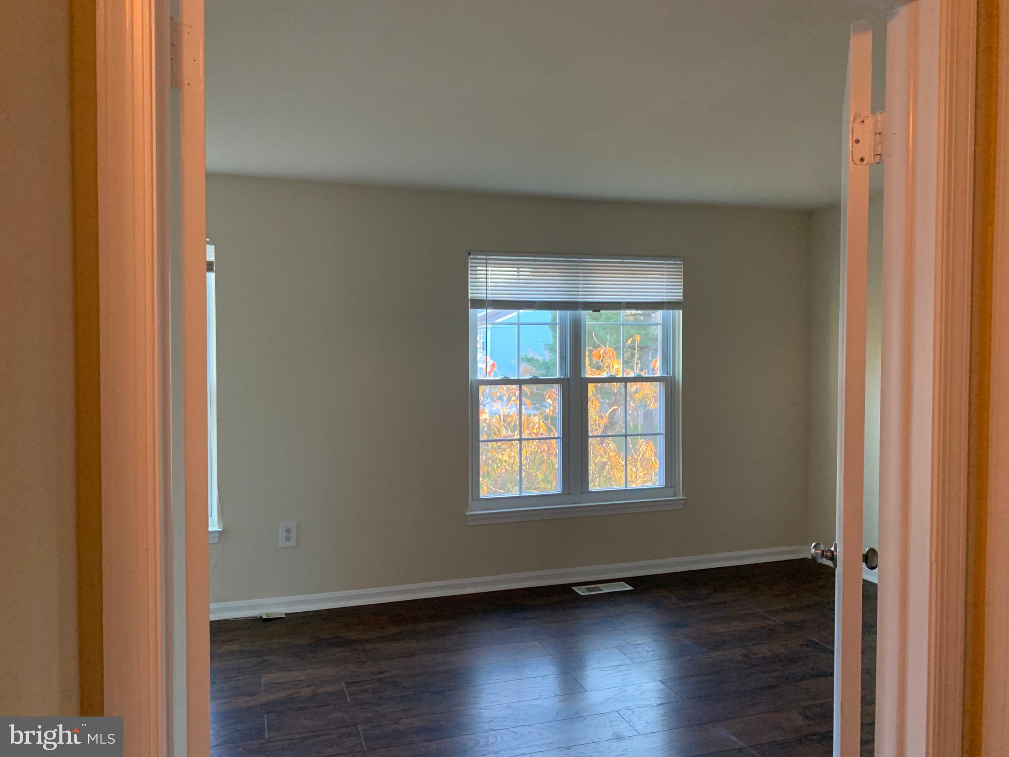 CARROLL PARK MANOR - Residential Lease