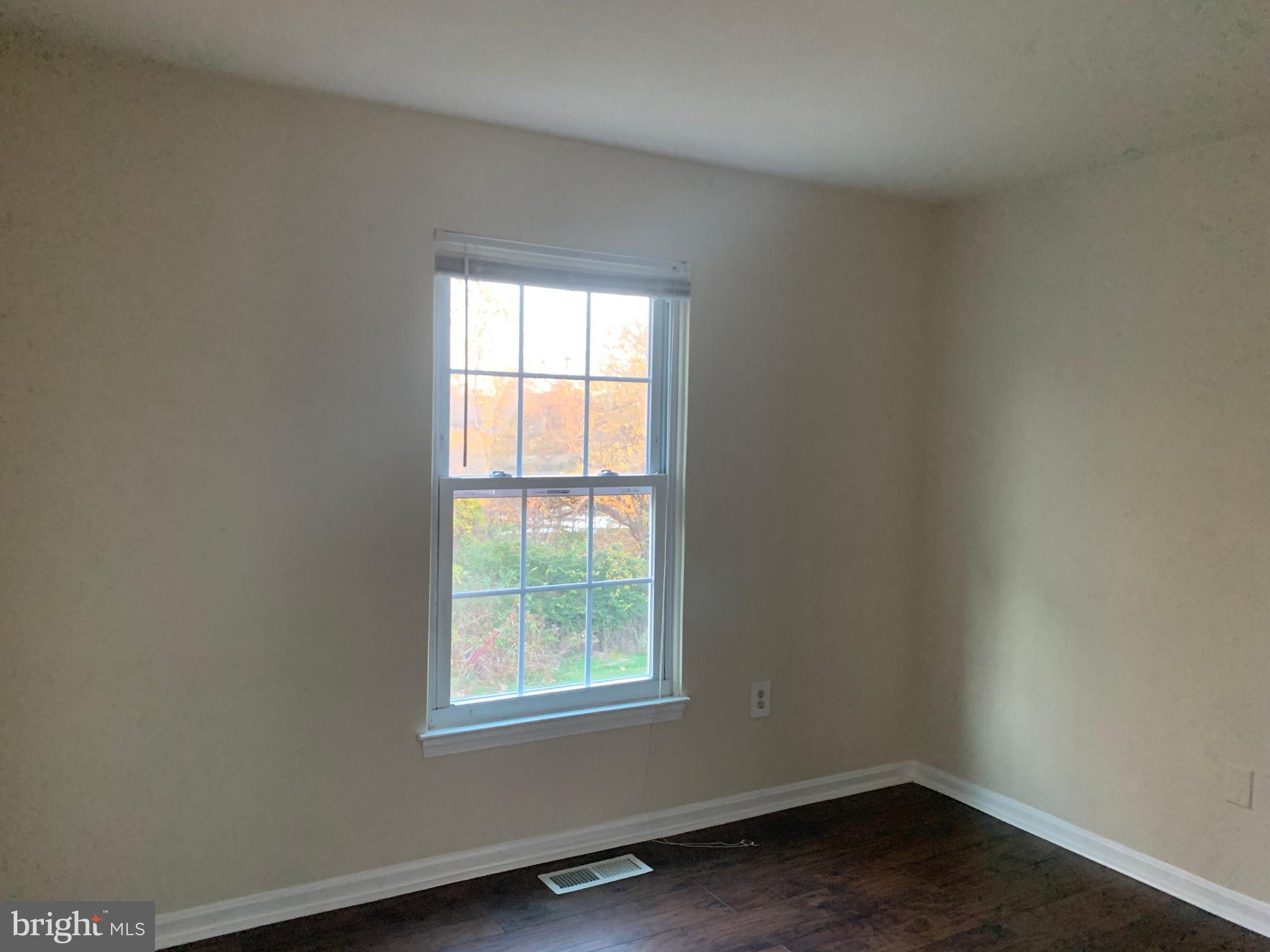 CARROLL PARK MANOR - Residential Lease