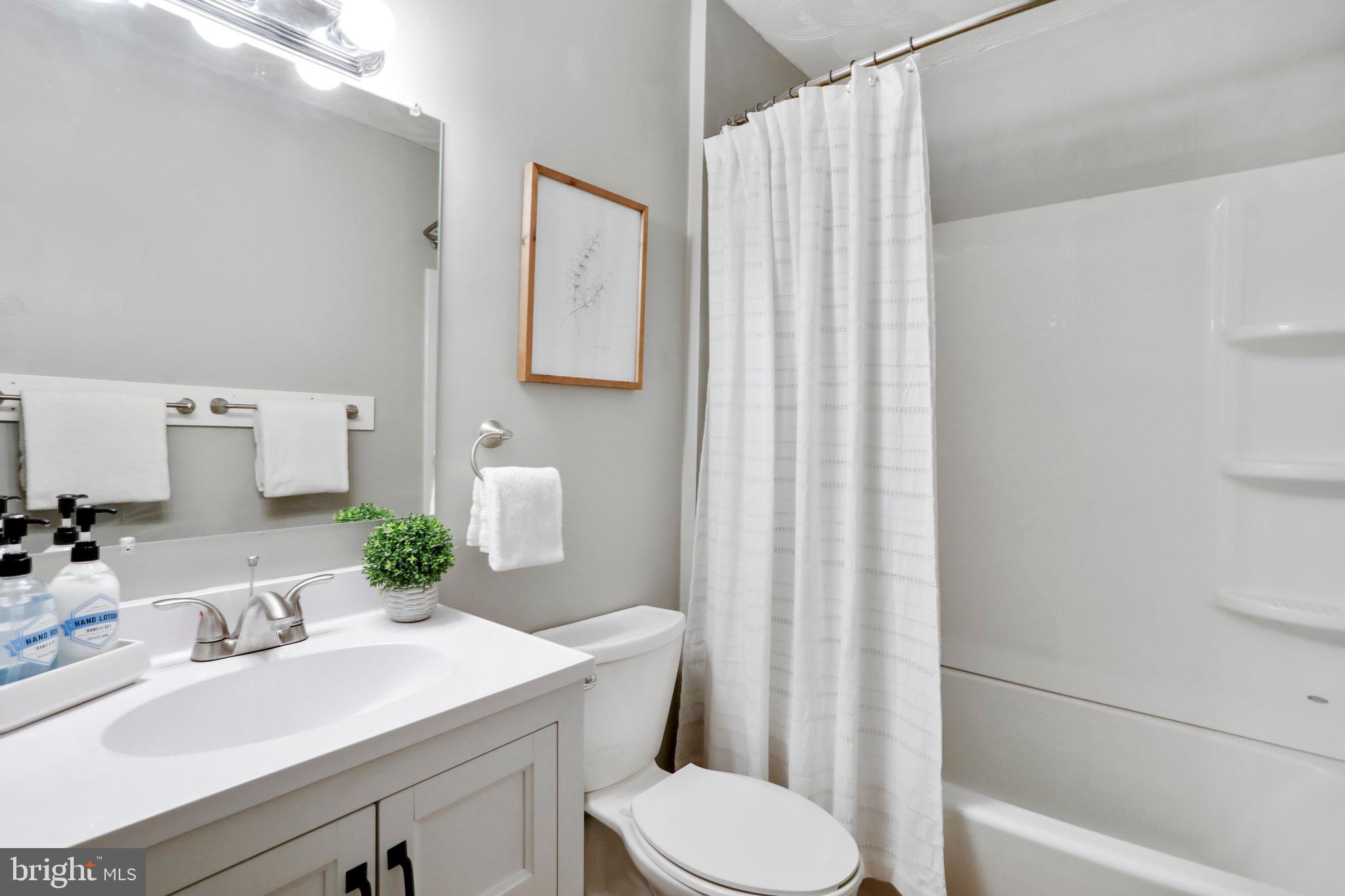 WALNUT GROVE - Residential