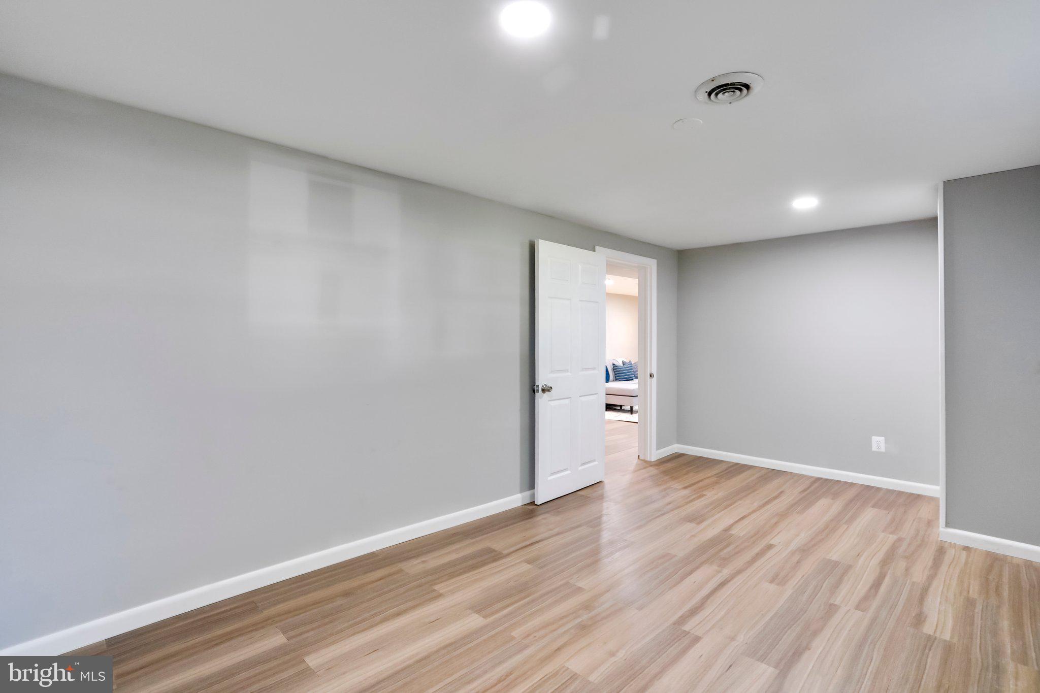 WALNUT GROVE - Residential