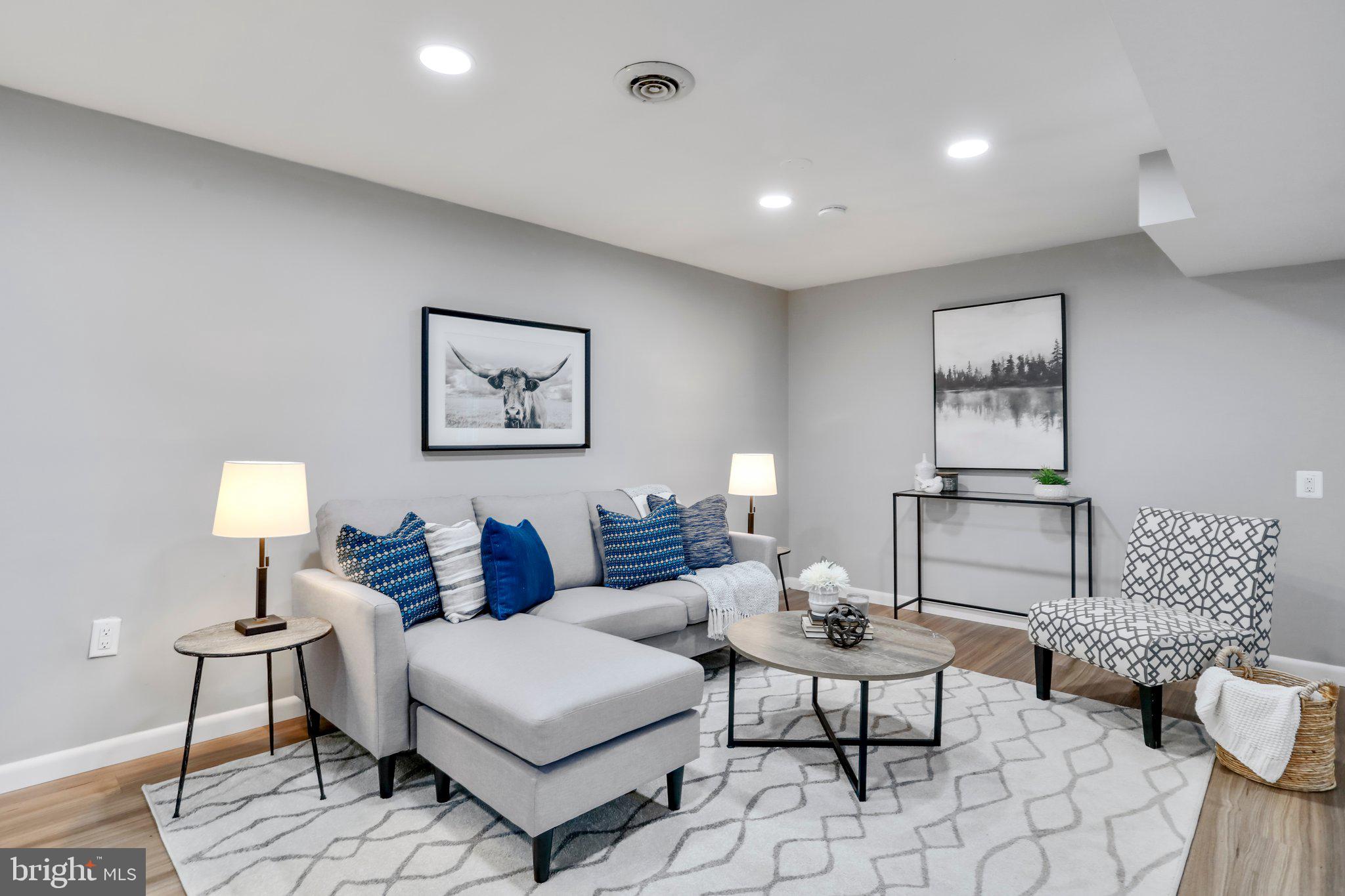 WALNUT GROVE - Residential