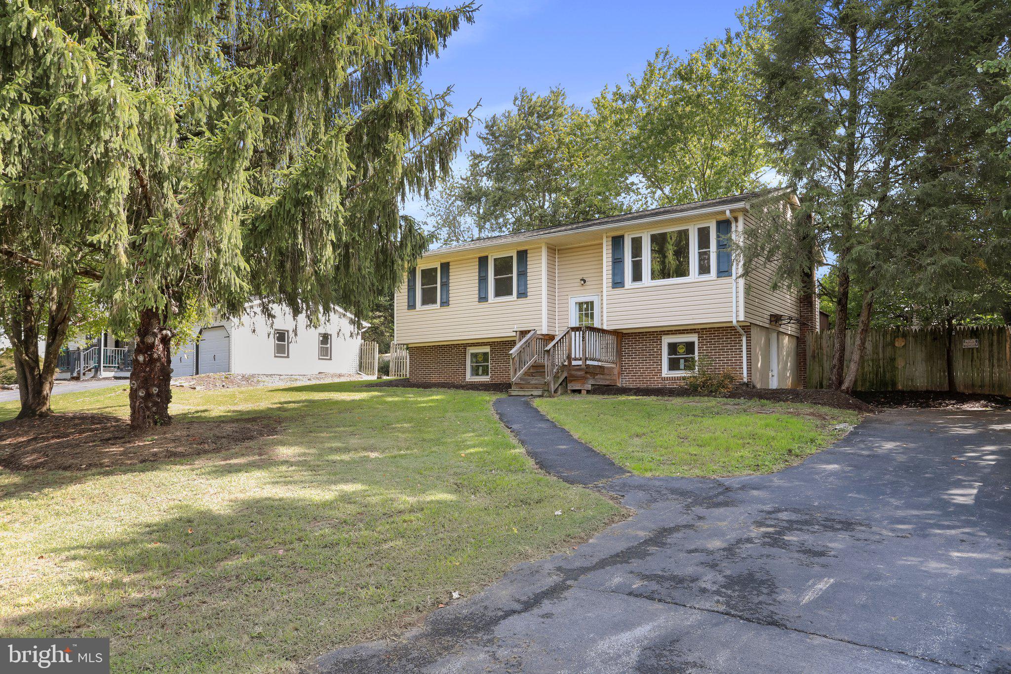 WALNUT GROVE - Residential