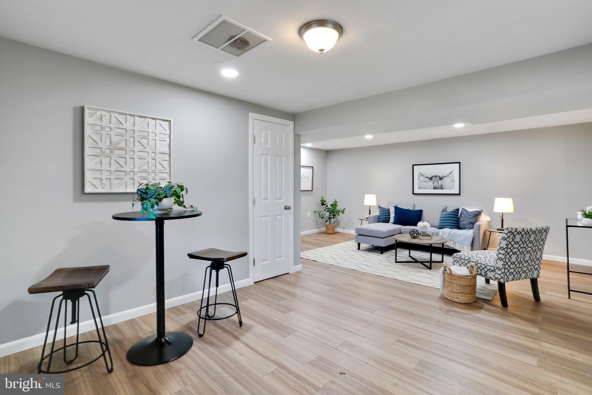 WALNUT GROVE - Residential