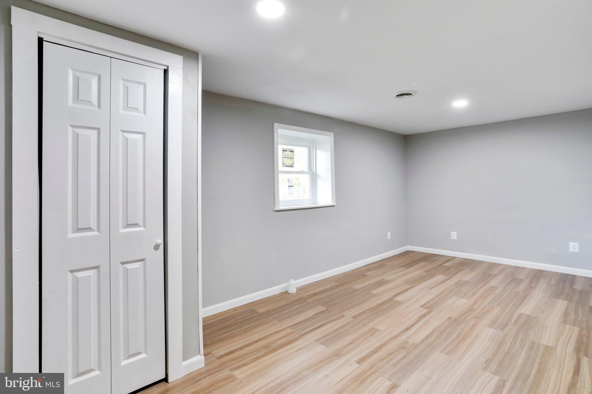 WALNUT GROVE - Residential